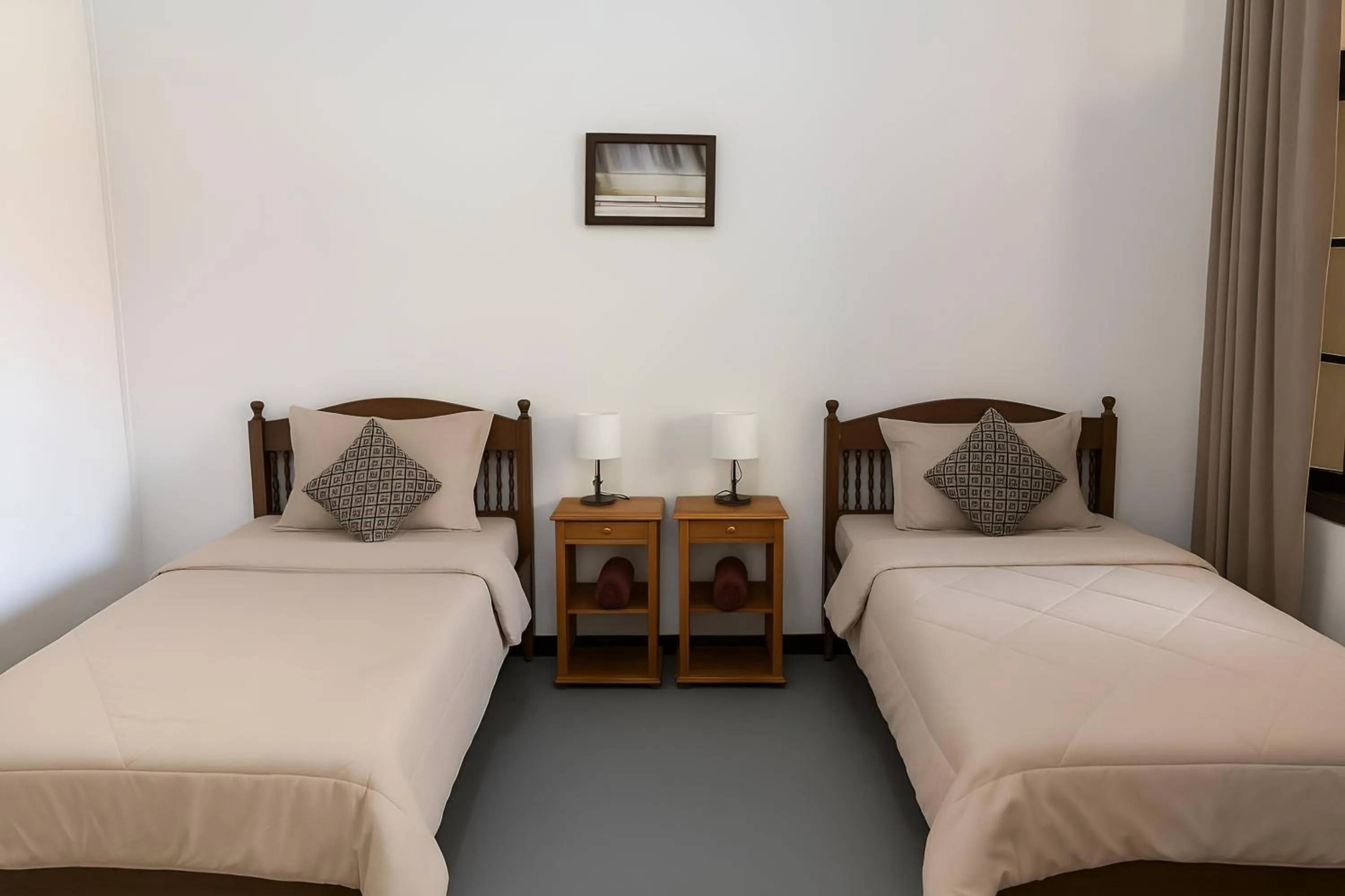 Bedroom, Bed in Easy Surf Camp