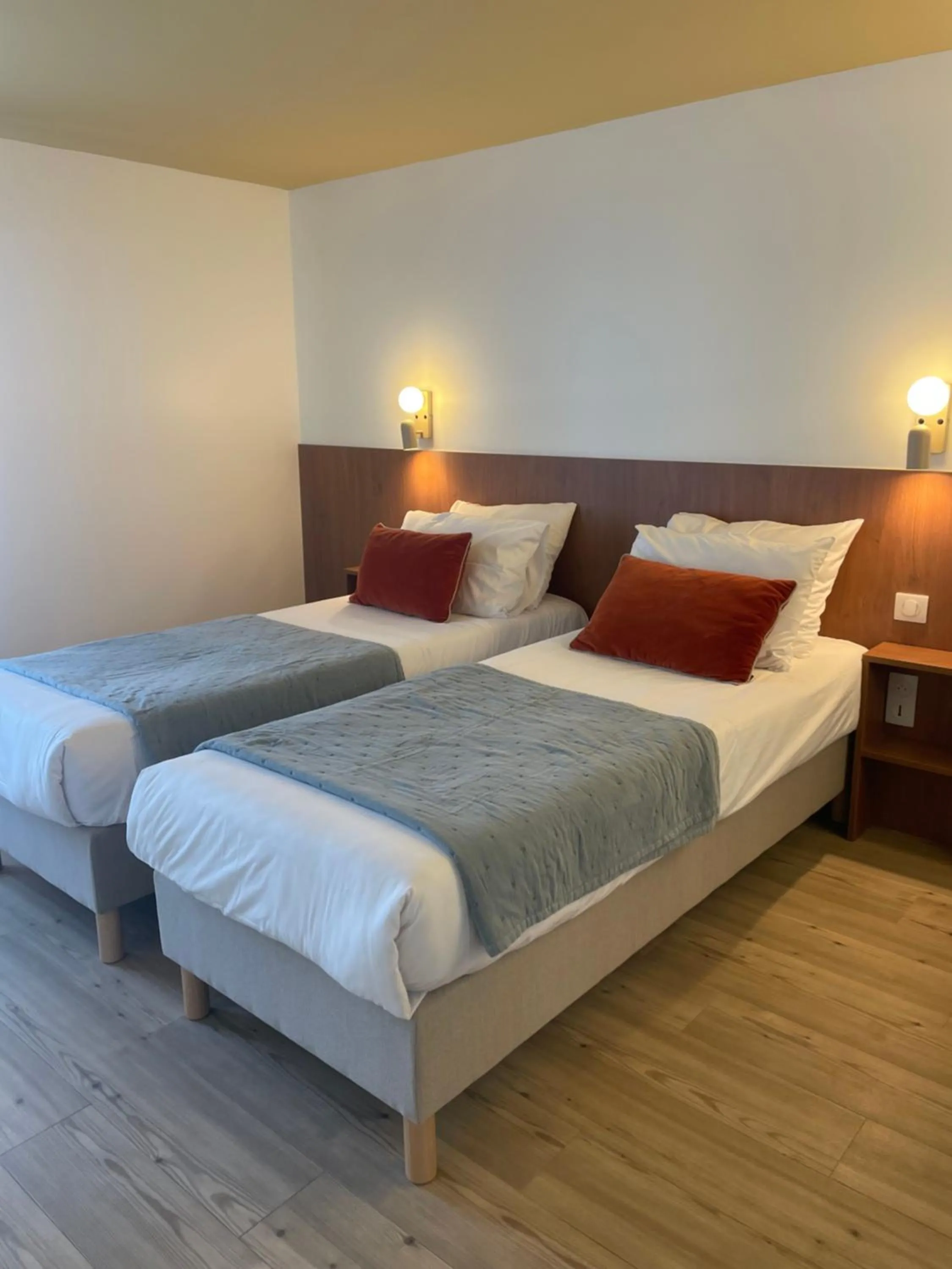 Bed in Hôtel Le Martray
