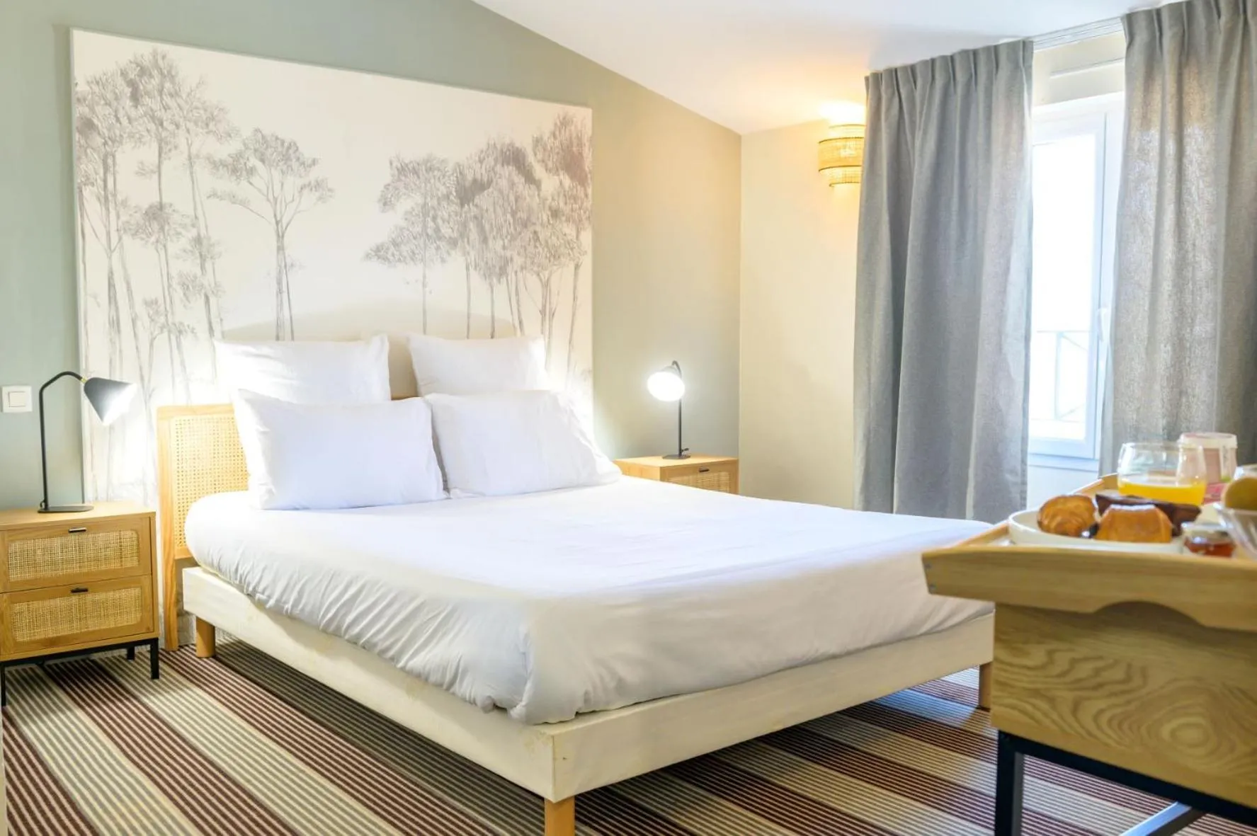 Bed in Hôtel Le Martray