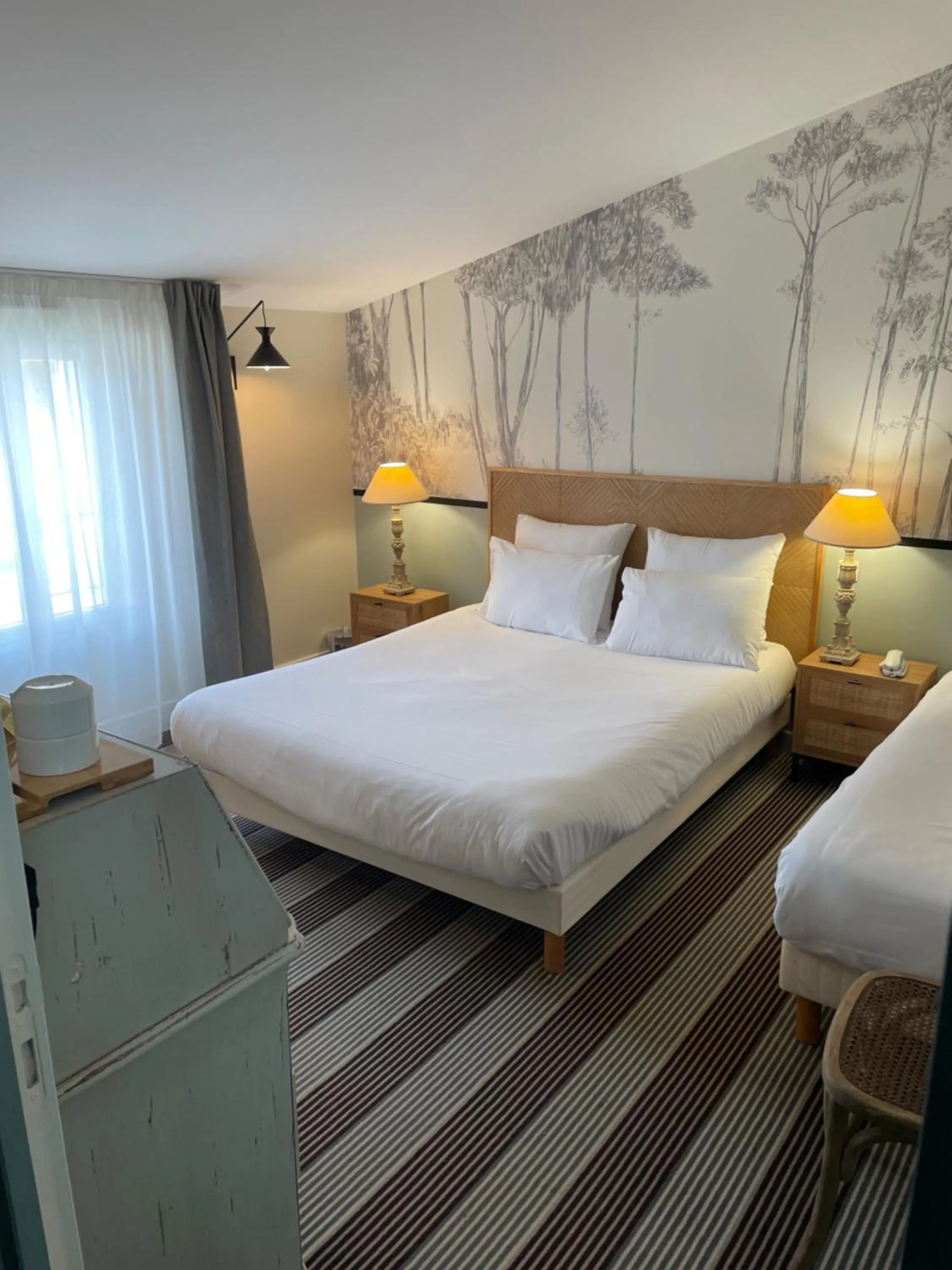 Bed in Hôtel Le Martray