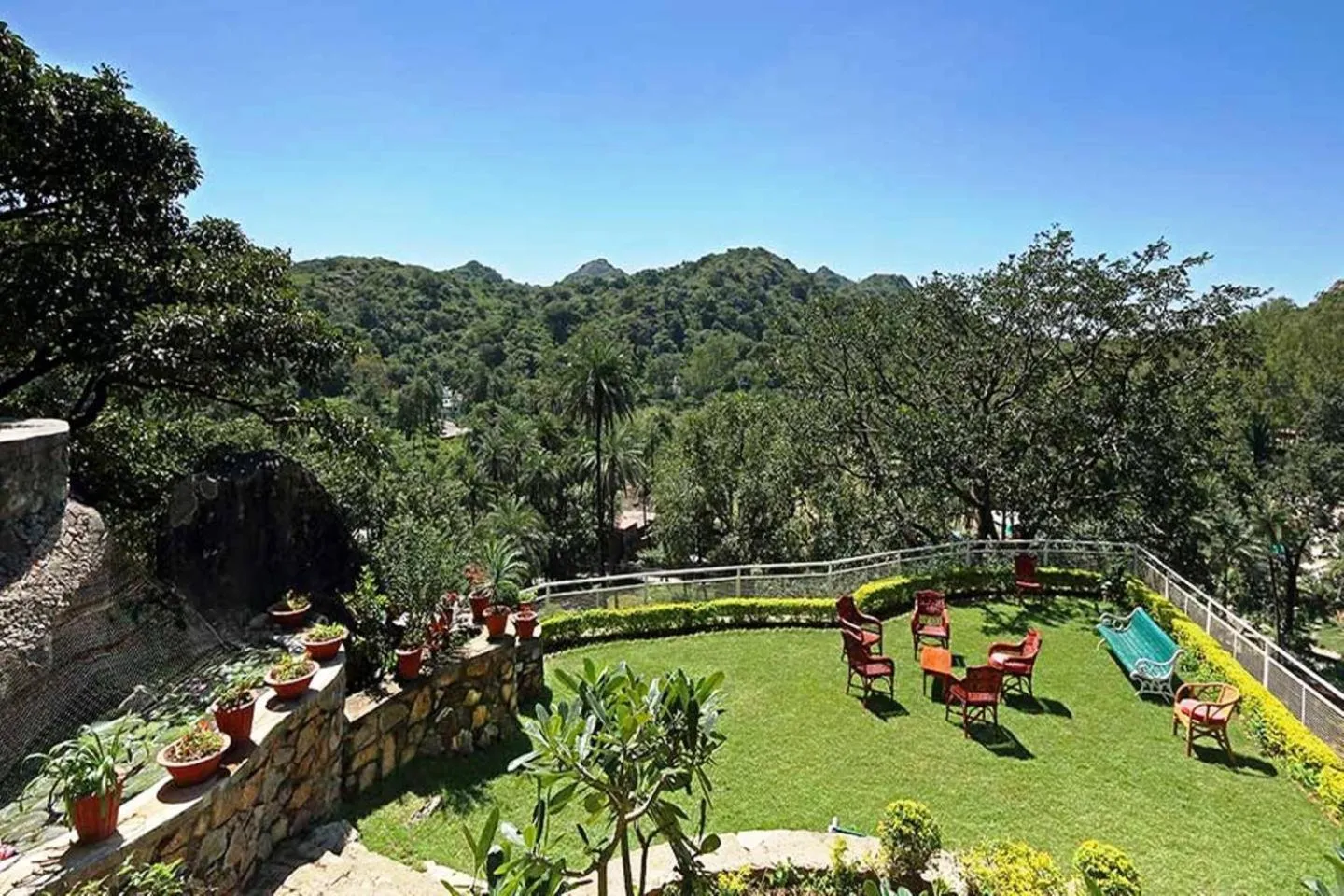 Garden in Kesar Bhawan Palace