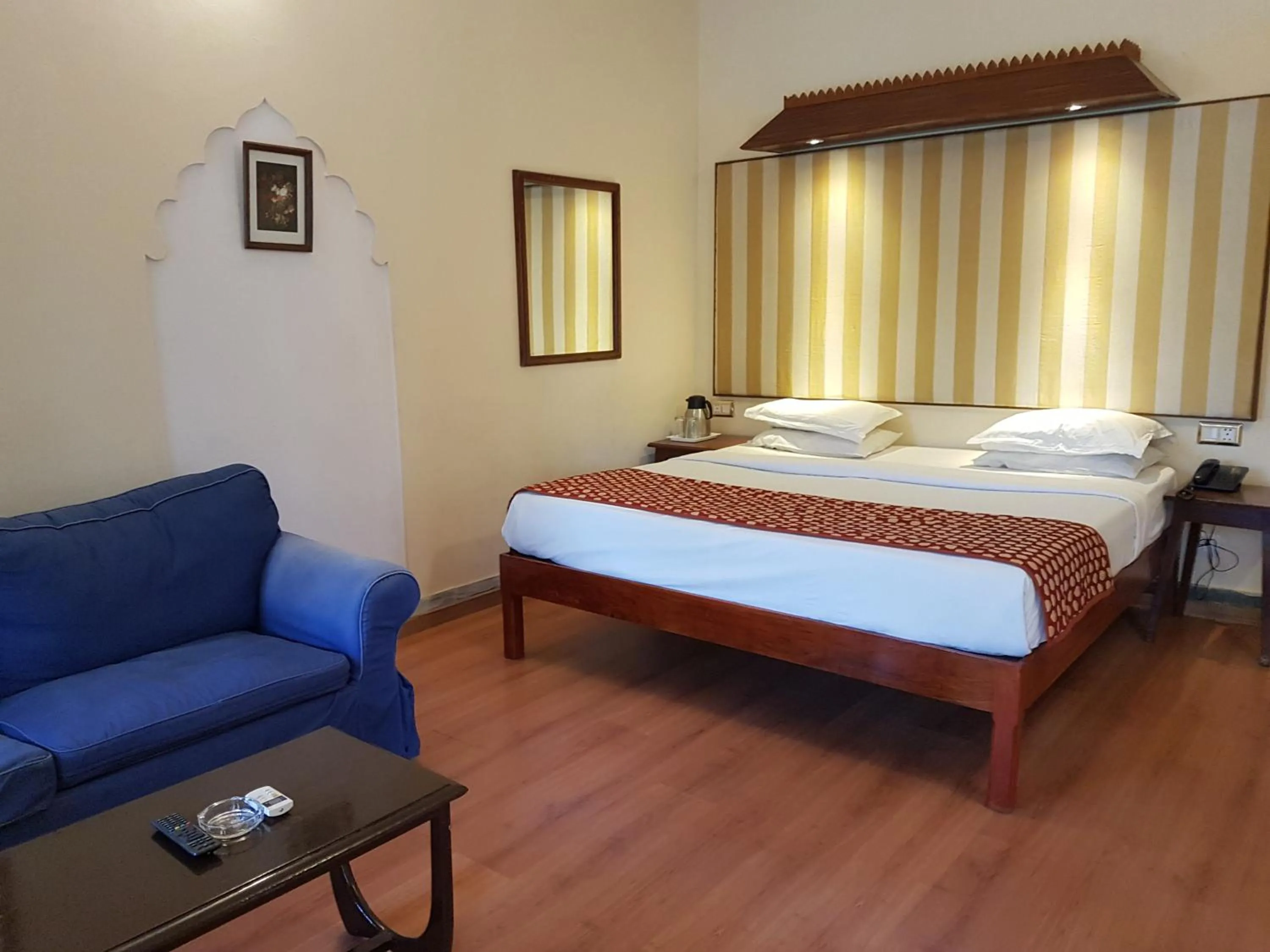 Bedroom, Bed in Kesar Bhawan Palace