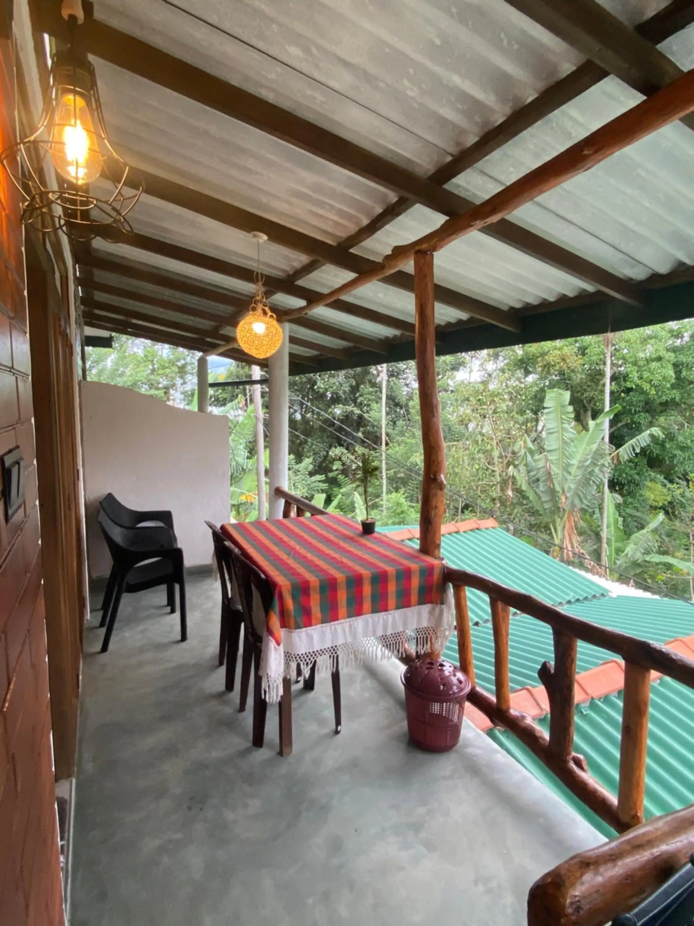 Balcony/Terrace in Cozy Homestay Waterfall Road Ella