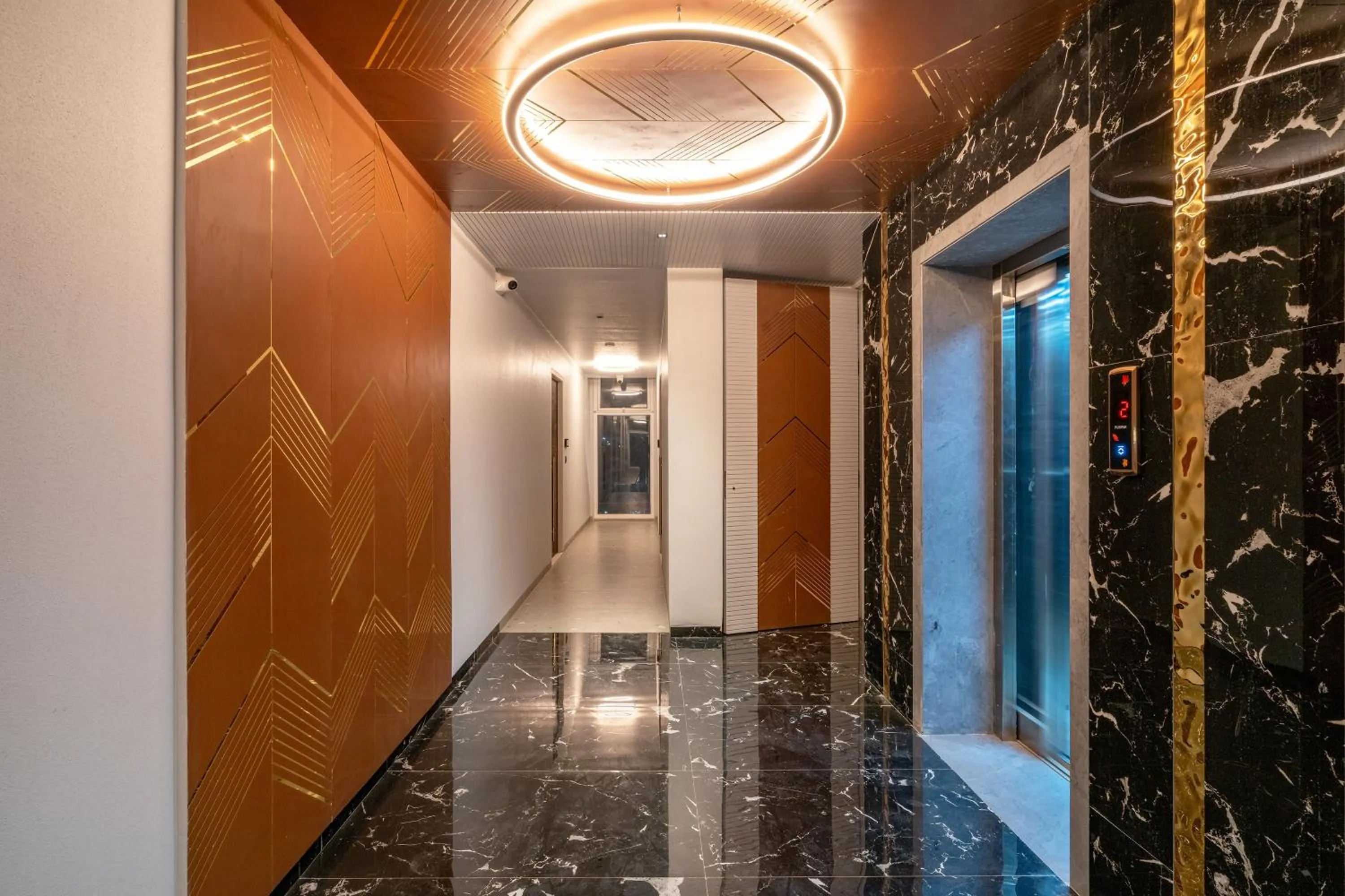 elevator in Hotel Darshan Executive