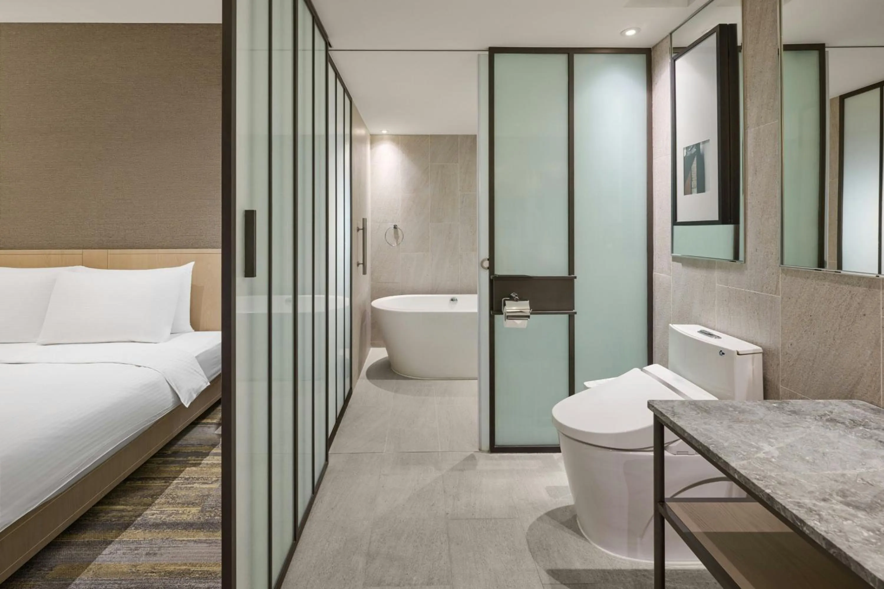 Bathroom, Bed in Yong Le Lukang, a Tribute Portfolio Hotel