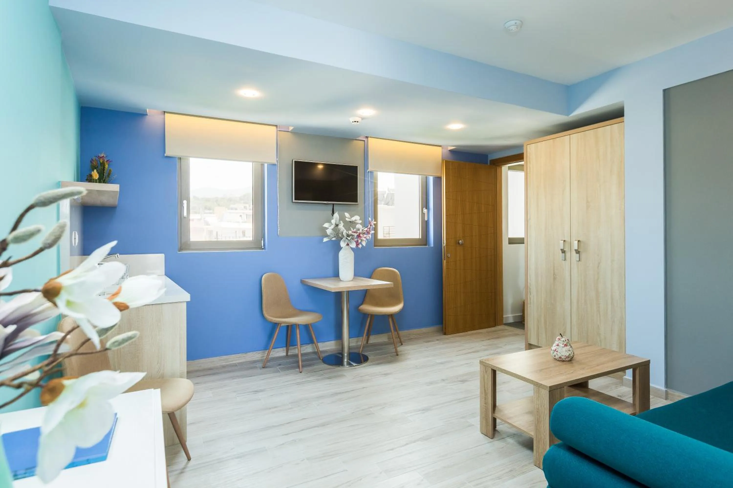 Coffee/tea facilities in Menta City Boutique Hotel