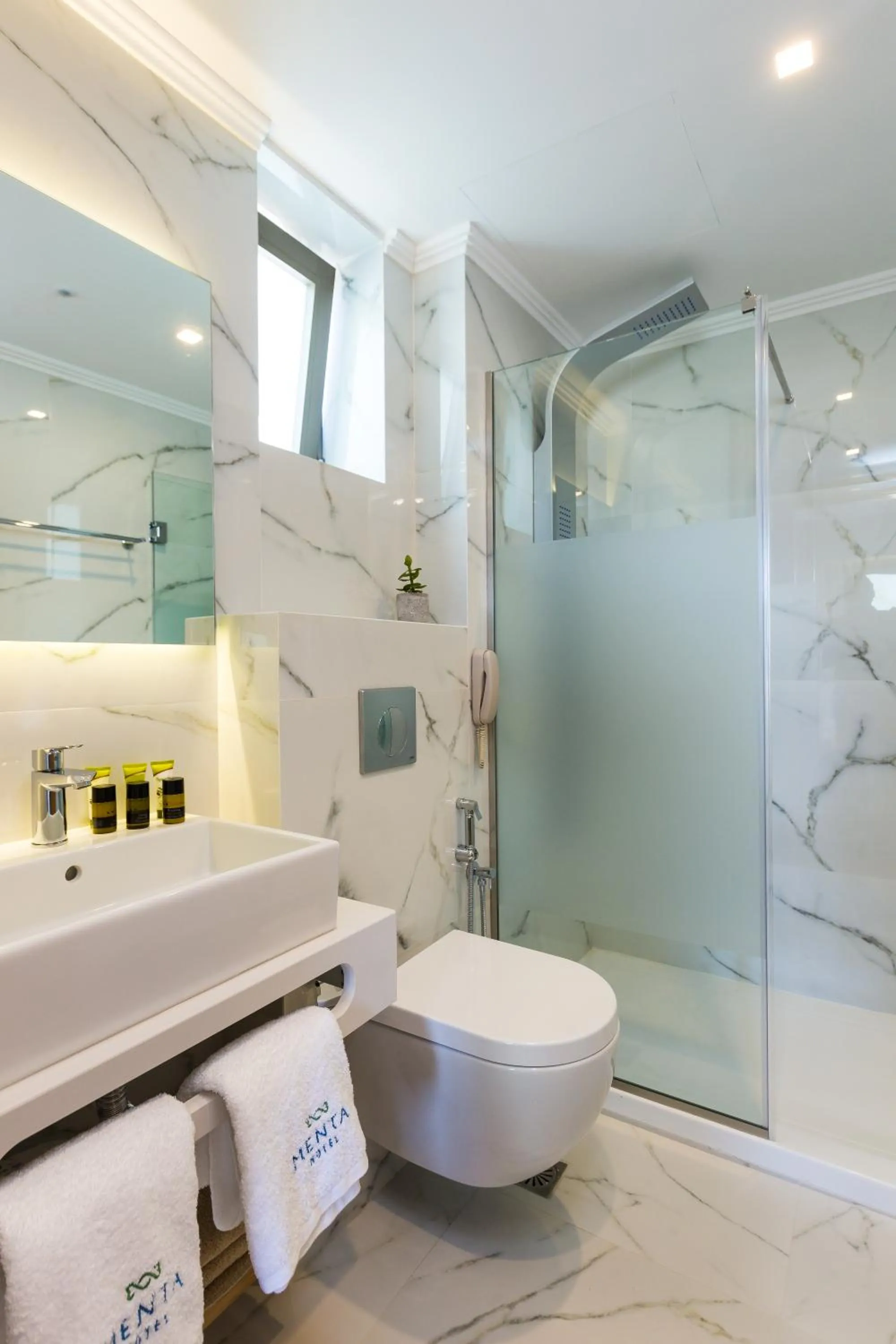 Shower in Menta City Boutique Hotel