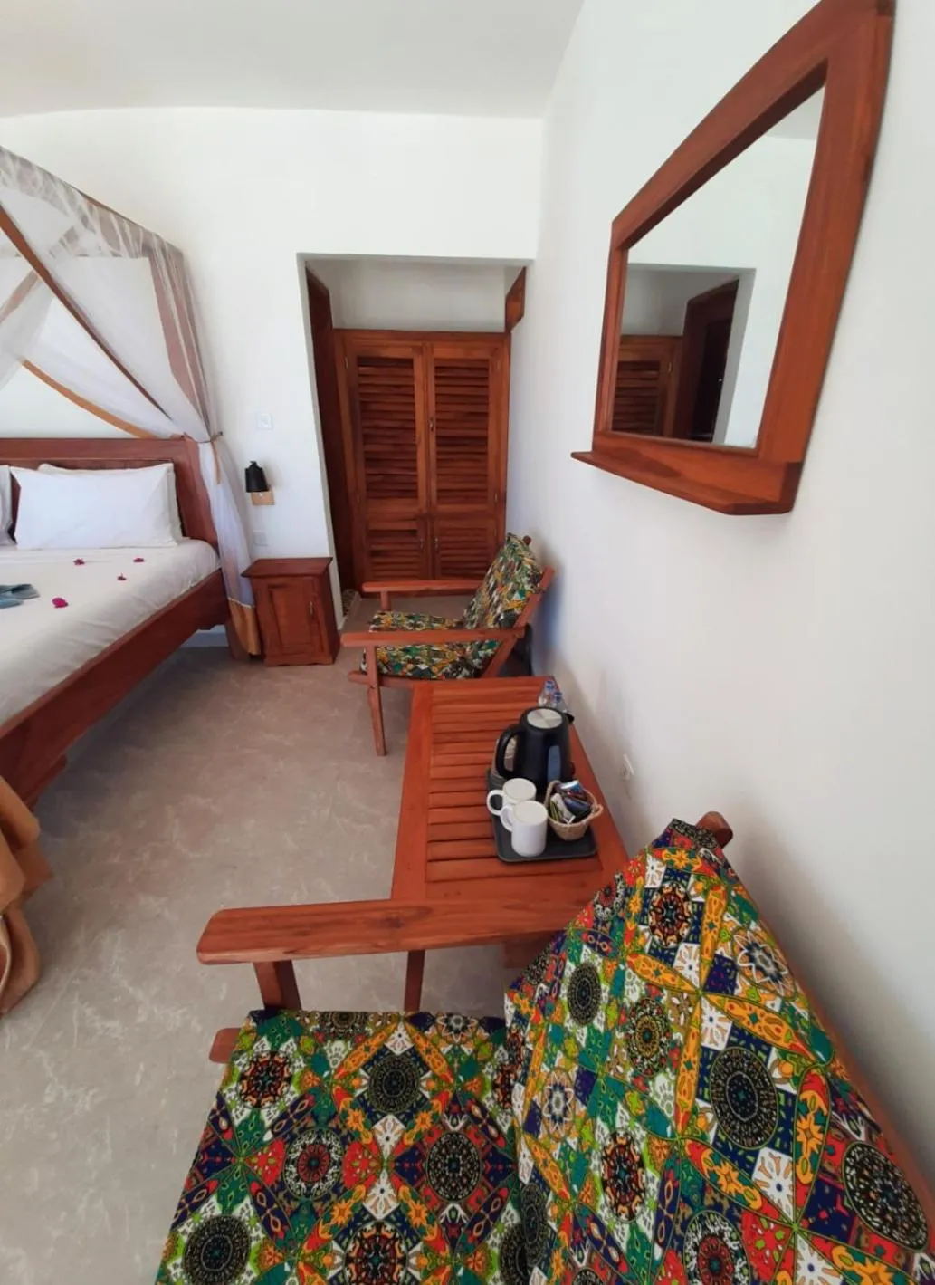 Bed in Jaribu Beach Hotel