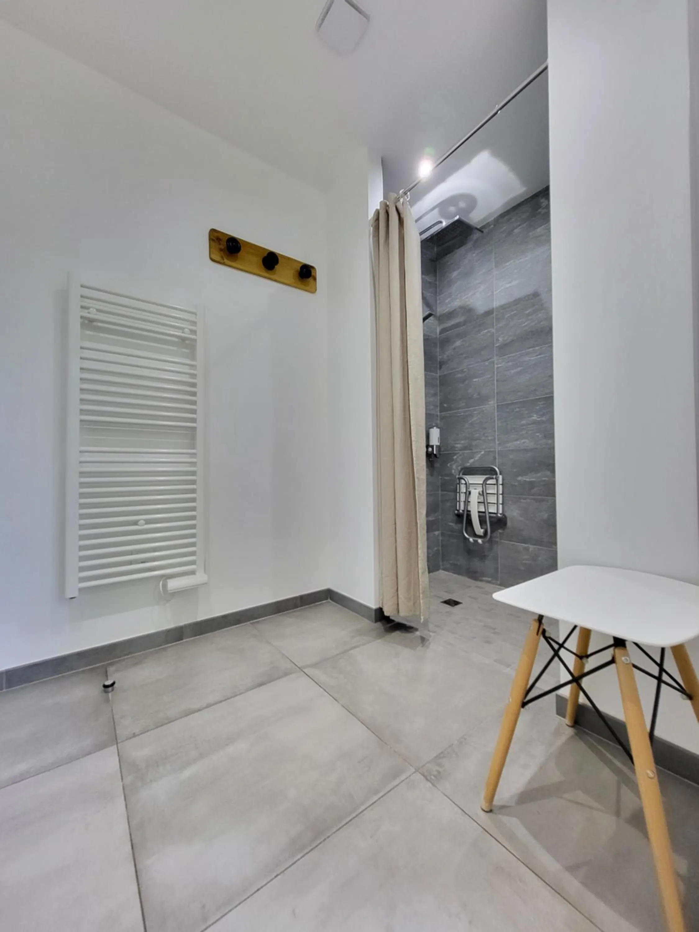 Shower in Artemisia Boutique Hotel