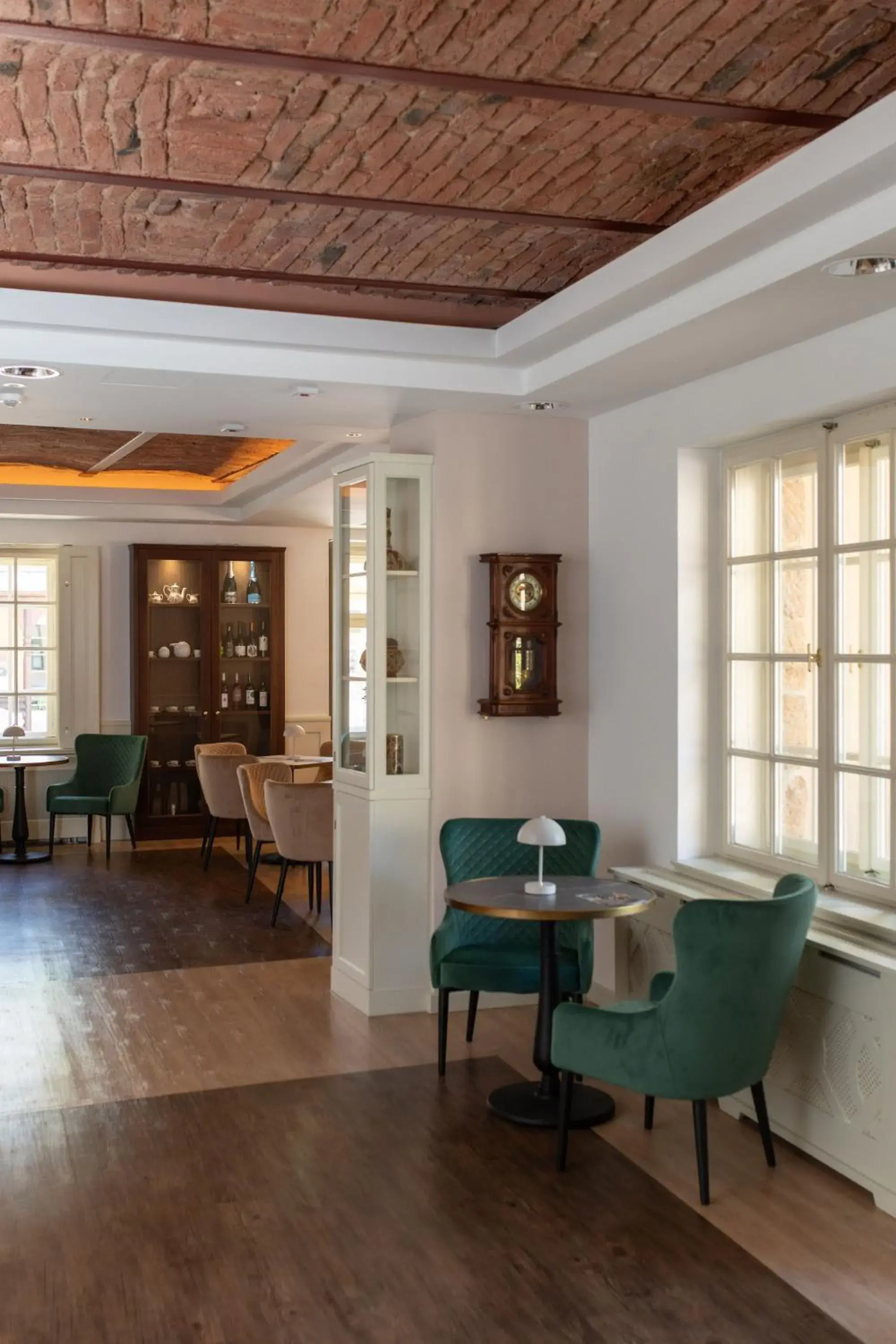 Lounge or bar in Klebelsberg Kastély Budapest Lounge or bar in Klebelsberg Kastély Budapest