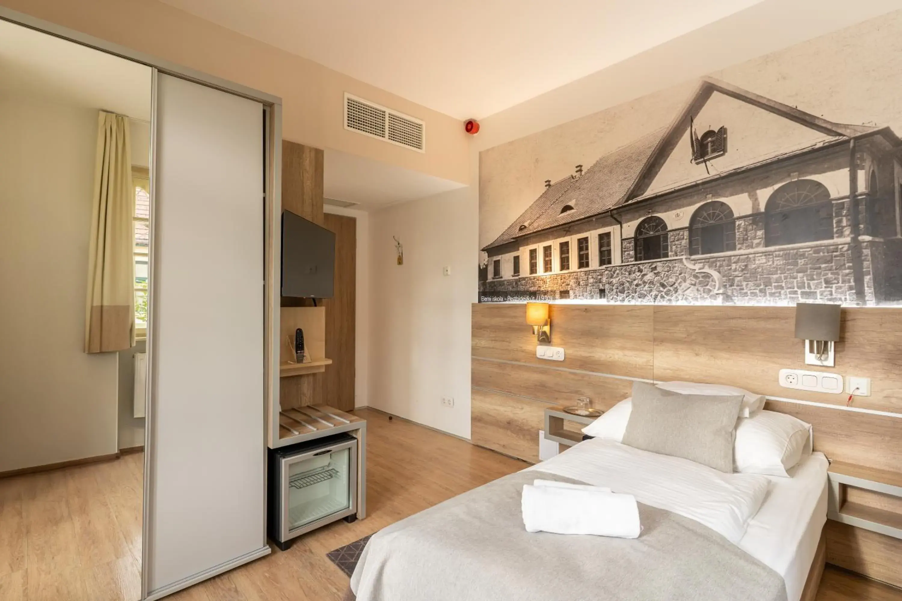 Comfort Single Room in Klebelsberg Kastély Budapest Comfort Single Room in Klebelsberg Kastély Budapest