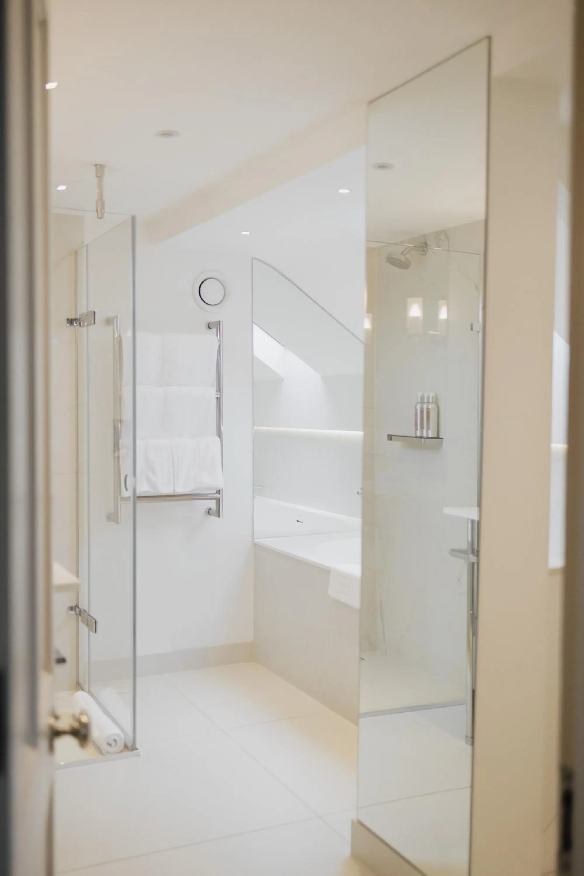 Bathroom in Old Bank Hotel