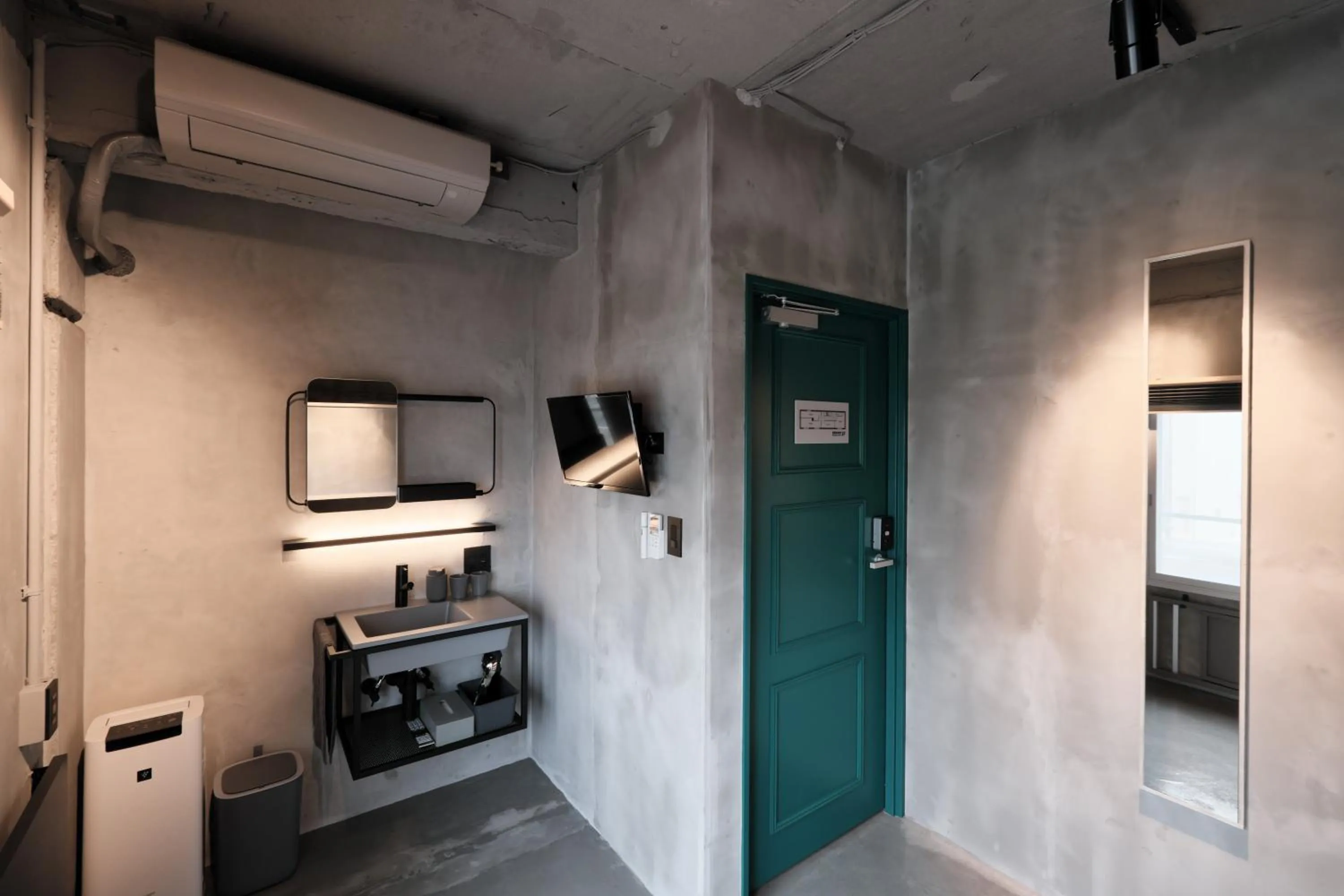 Photo of the whole room in SHIN kyoto