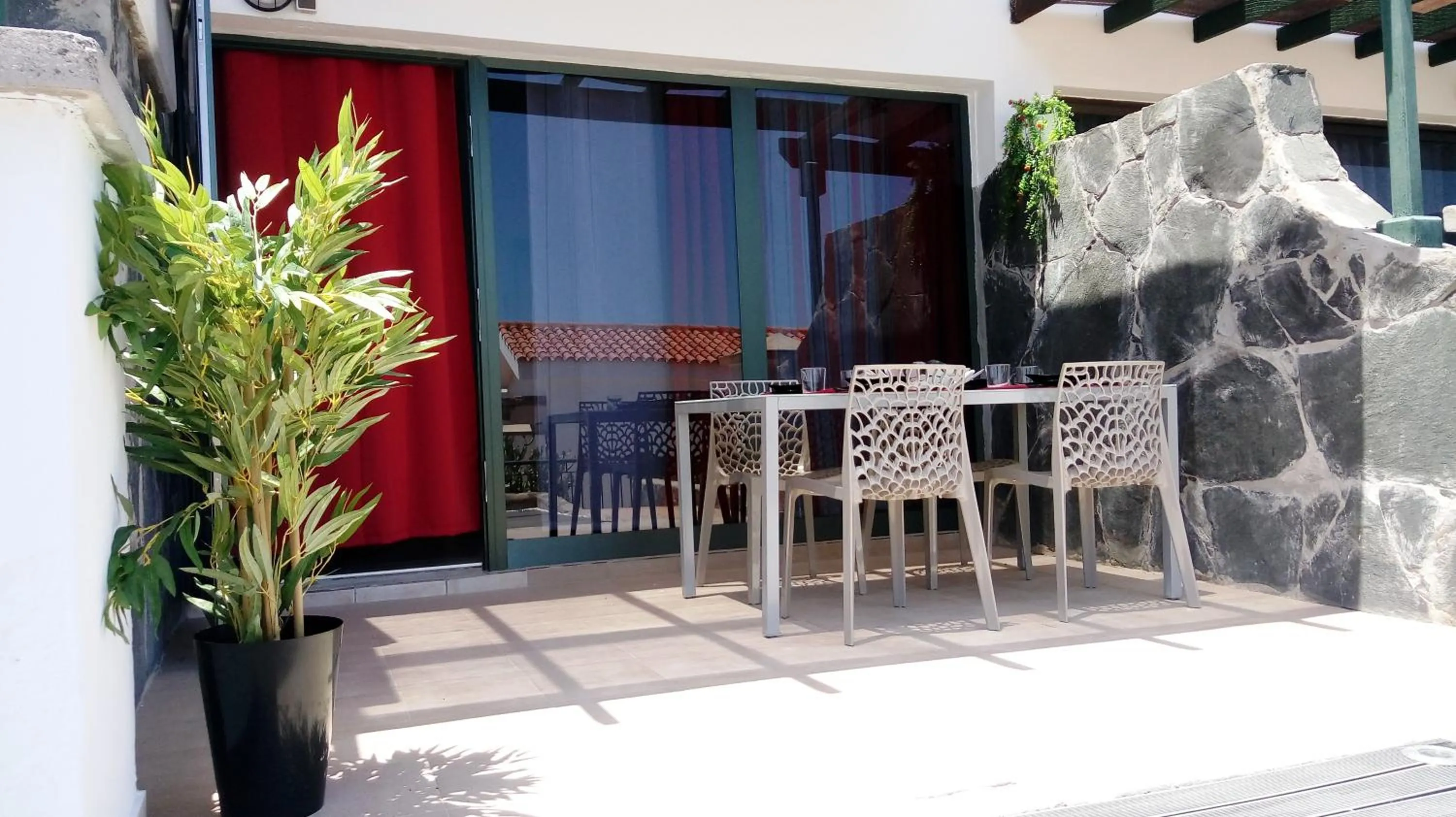 Balcony/Terrace in Lovely Bungalow