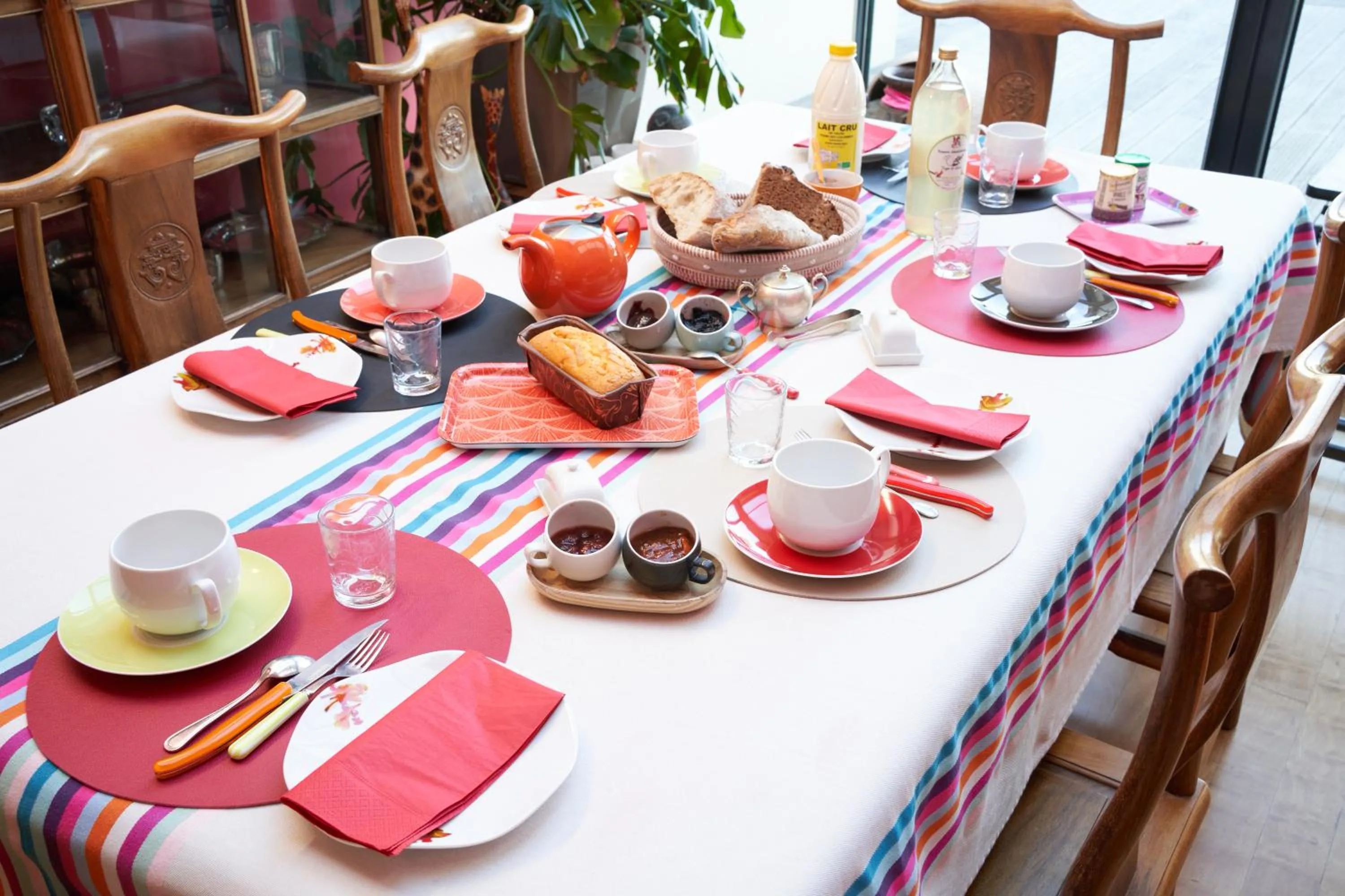 Continental breakfast in la Palisse