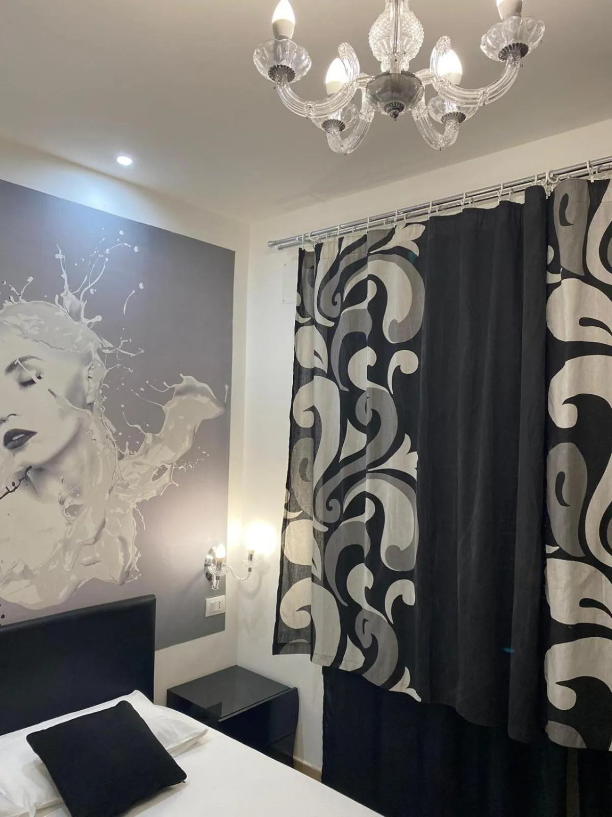 Bed in Rome Sweet Home Vatican