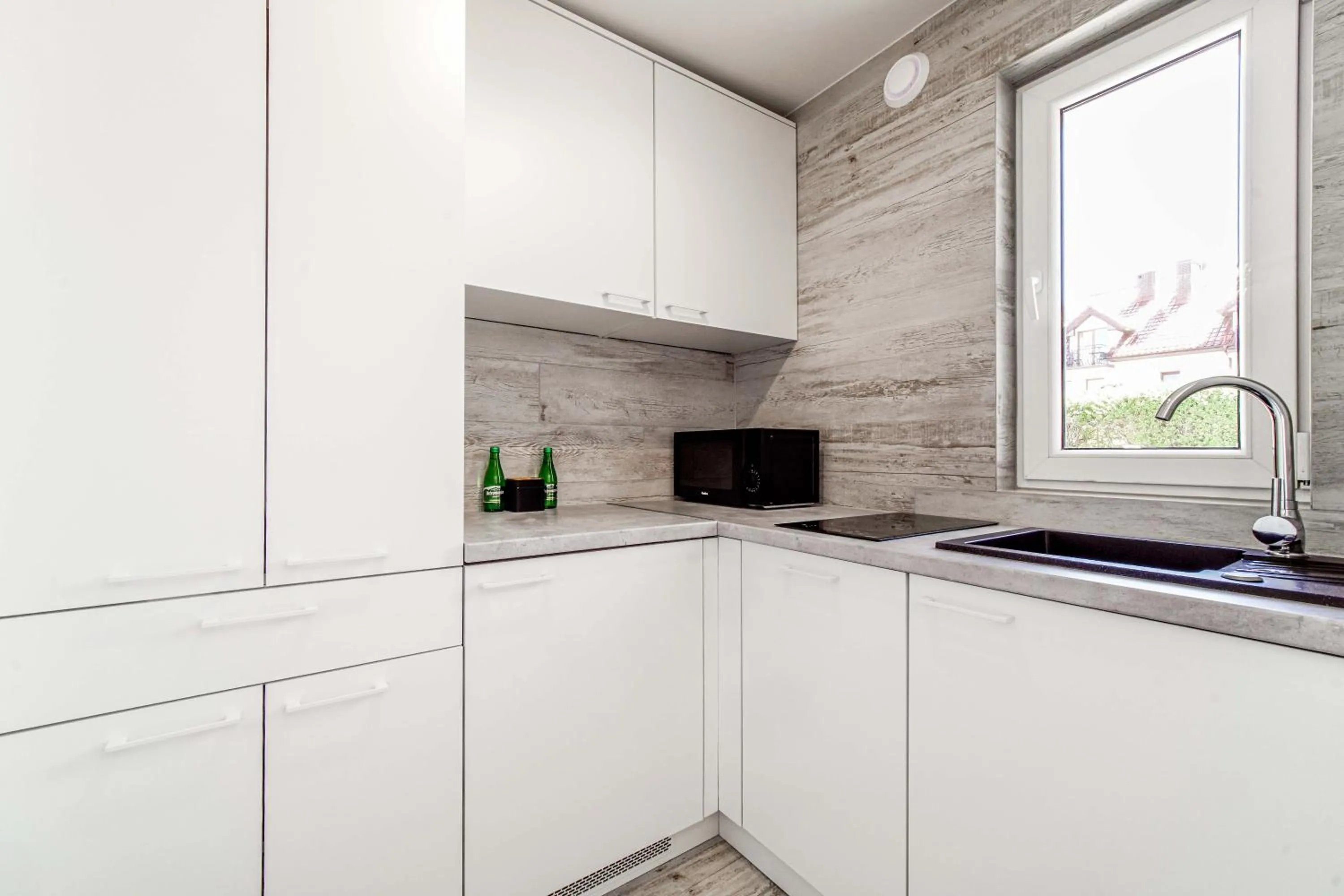 Kitchen or kitchenette in Dobre smaki at Wczasowa8 sea resort