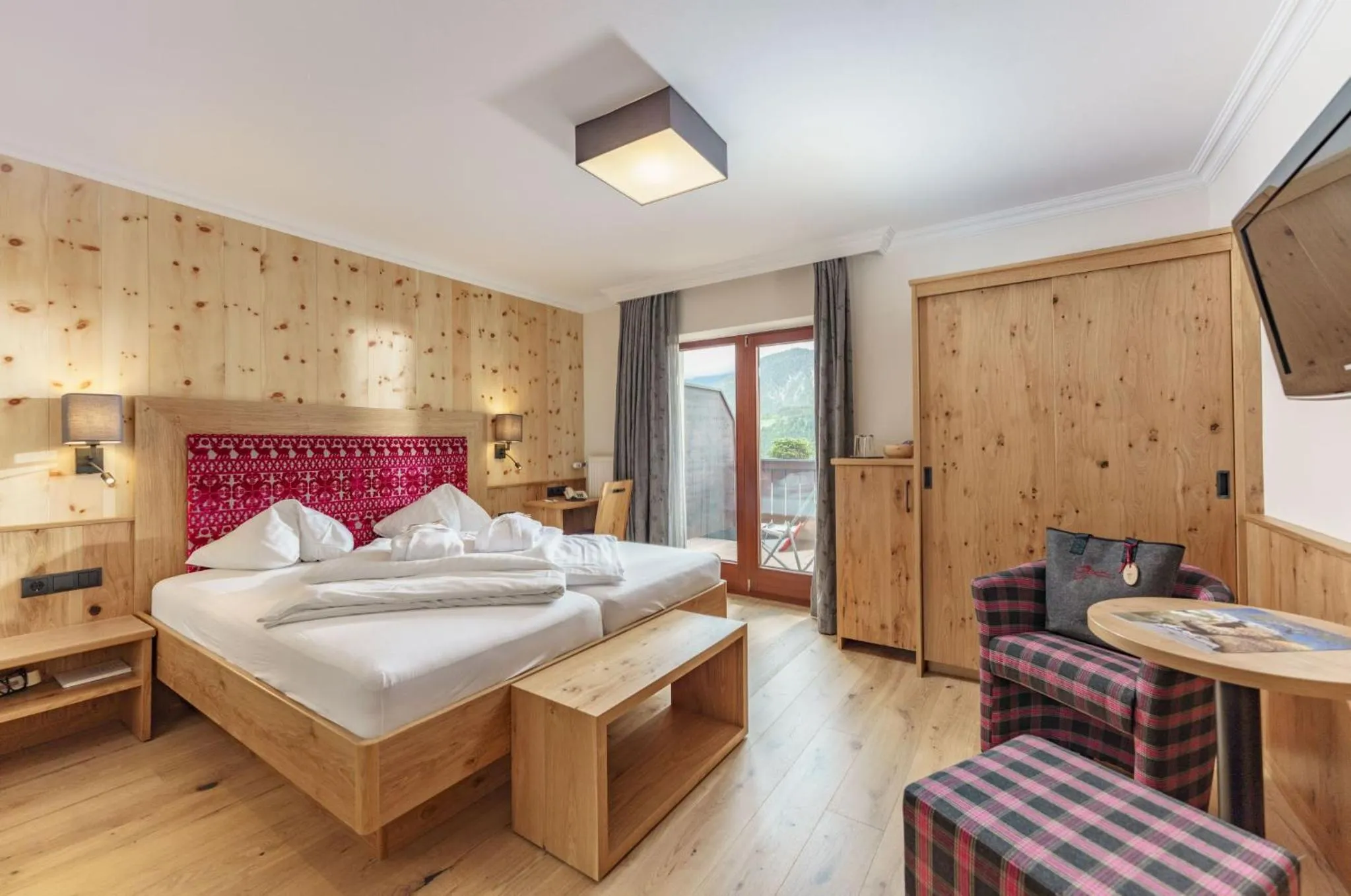 Staff, Bed in Panoramahotel Gürtl