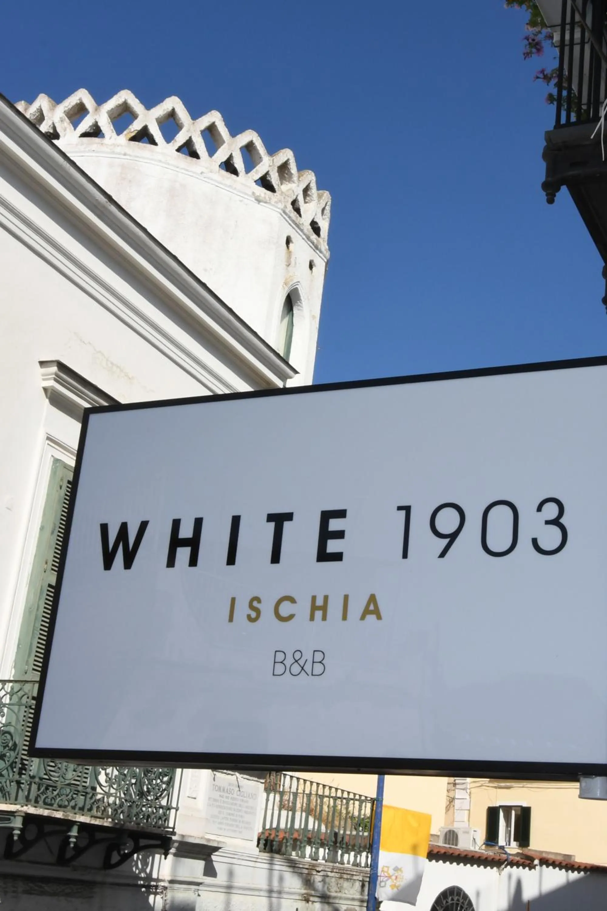 Facade/entrance in White 1903 - Rooftop Pool & Luxury Rooms