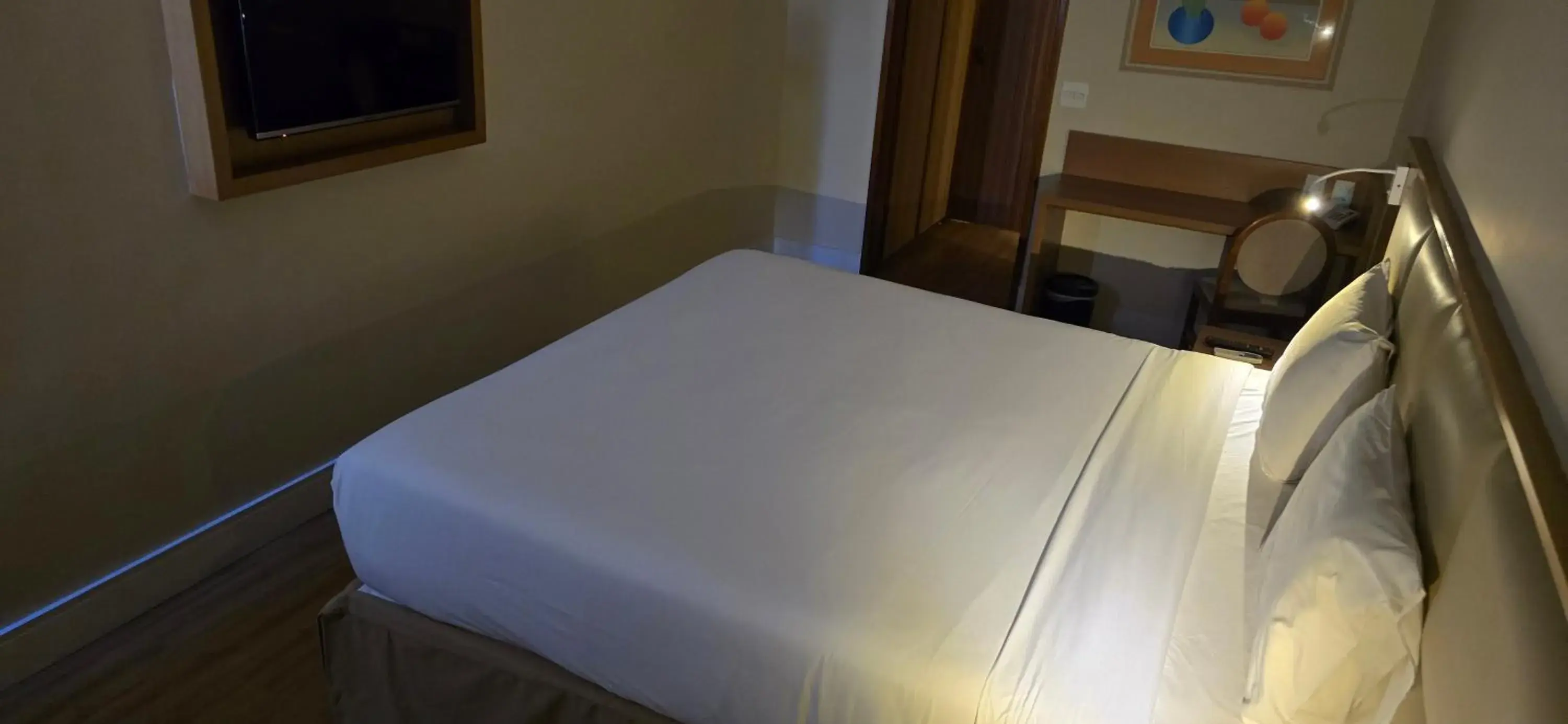 Bed in Mirador Rio Copacabana Hotel Bed in Mirador Rio Copacabana Hotel