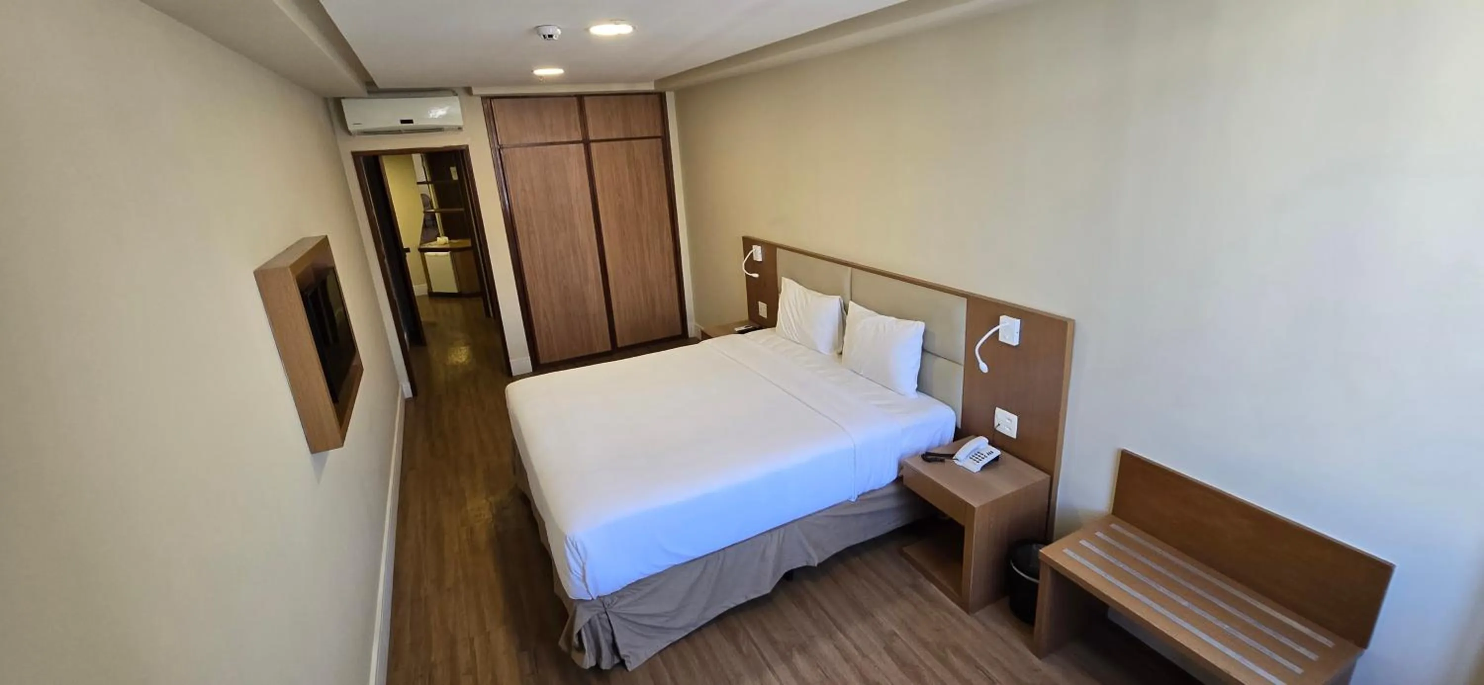 Bed in Mirador Rio Copacabana Hotel