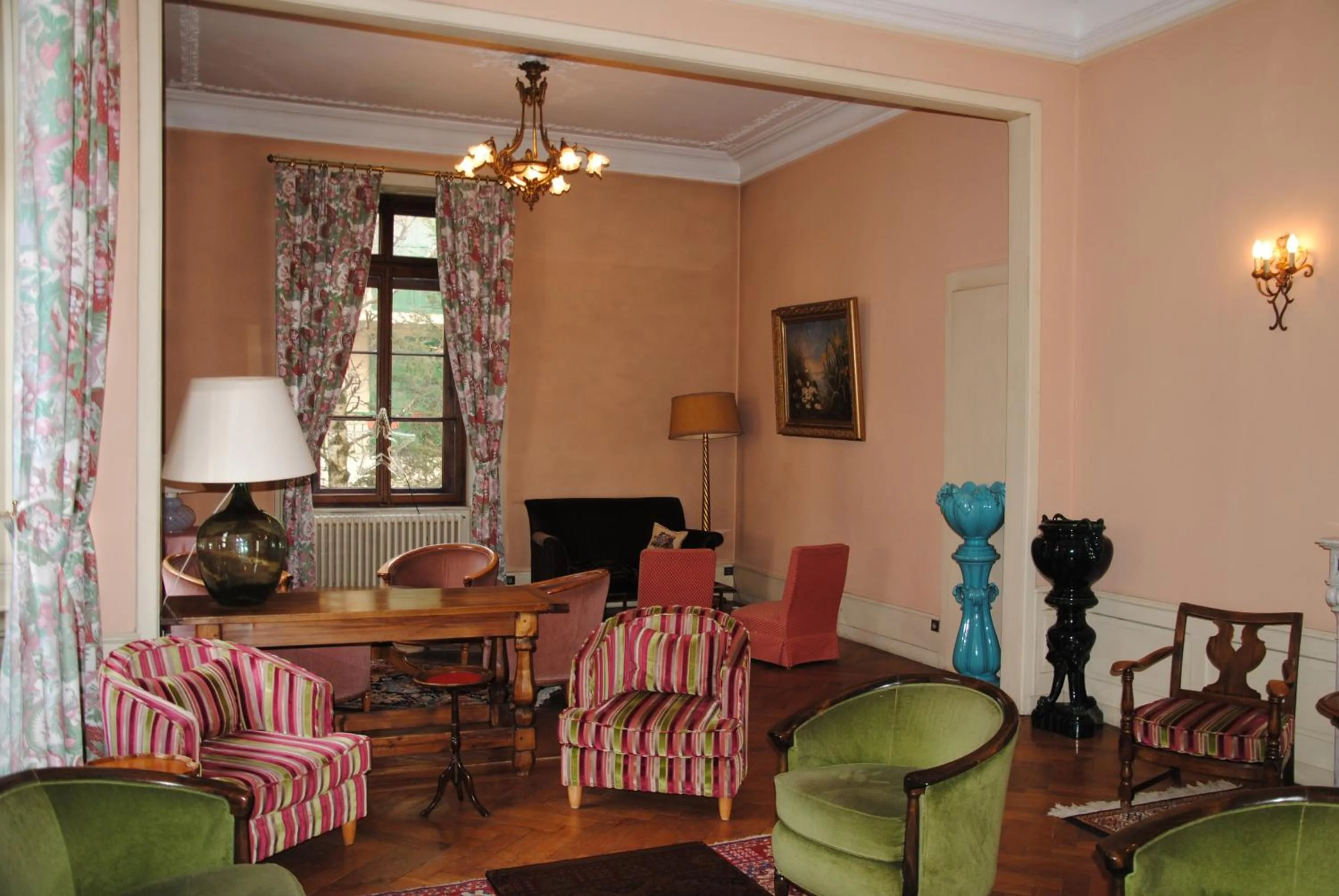 Lounge or bar in Hôtel Richemond