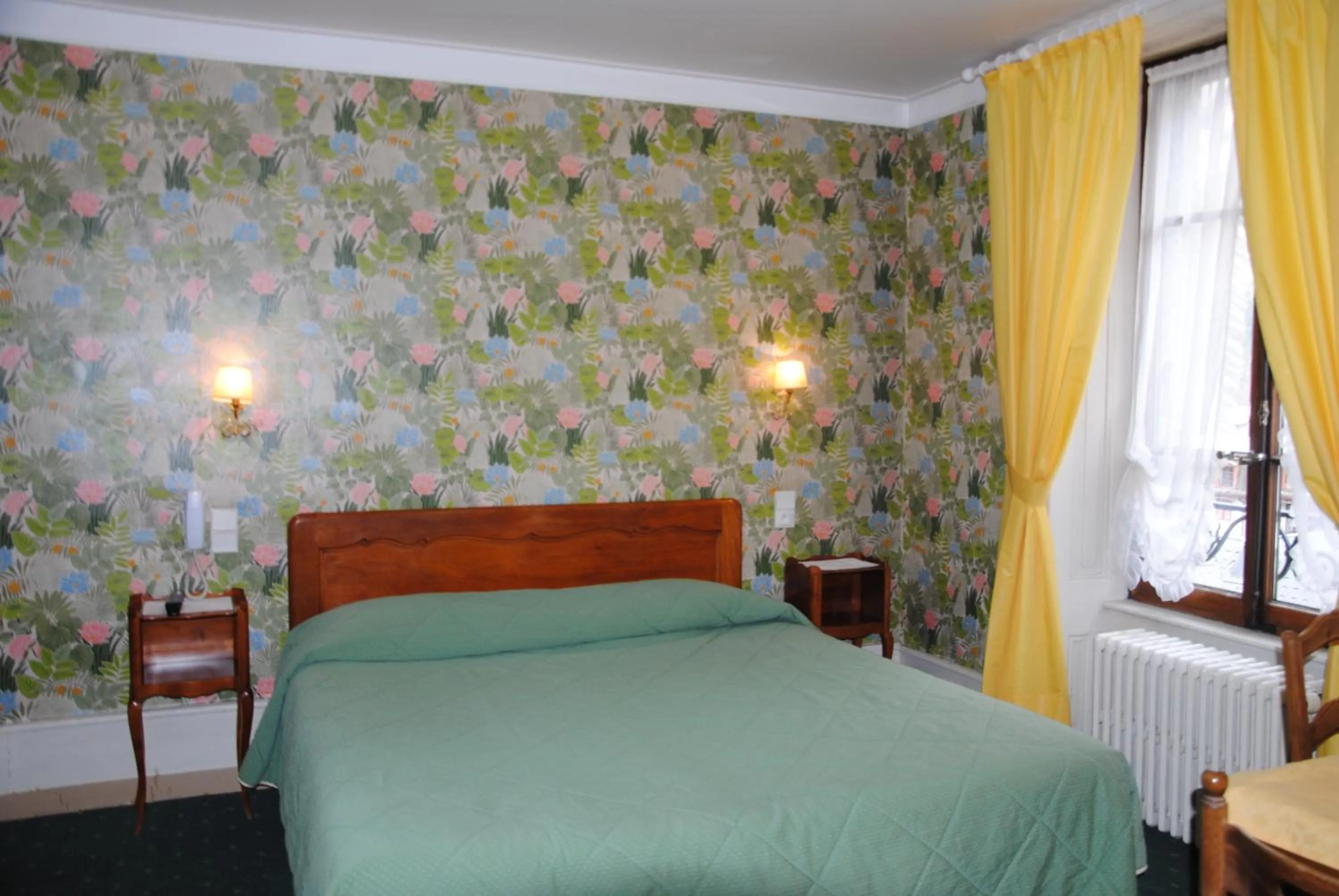 Bedroom in Hôtel Richemond