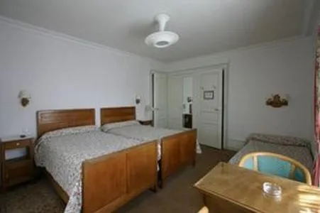 Bedroom in Hôtel Richemond