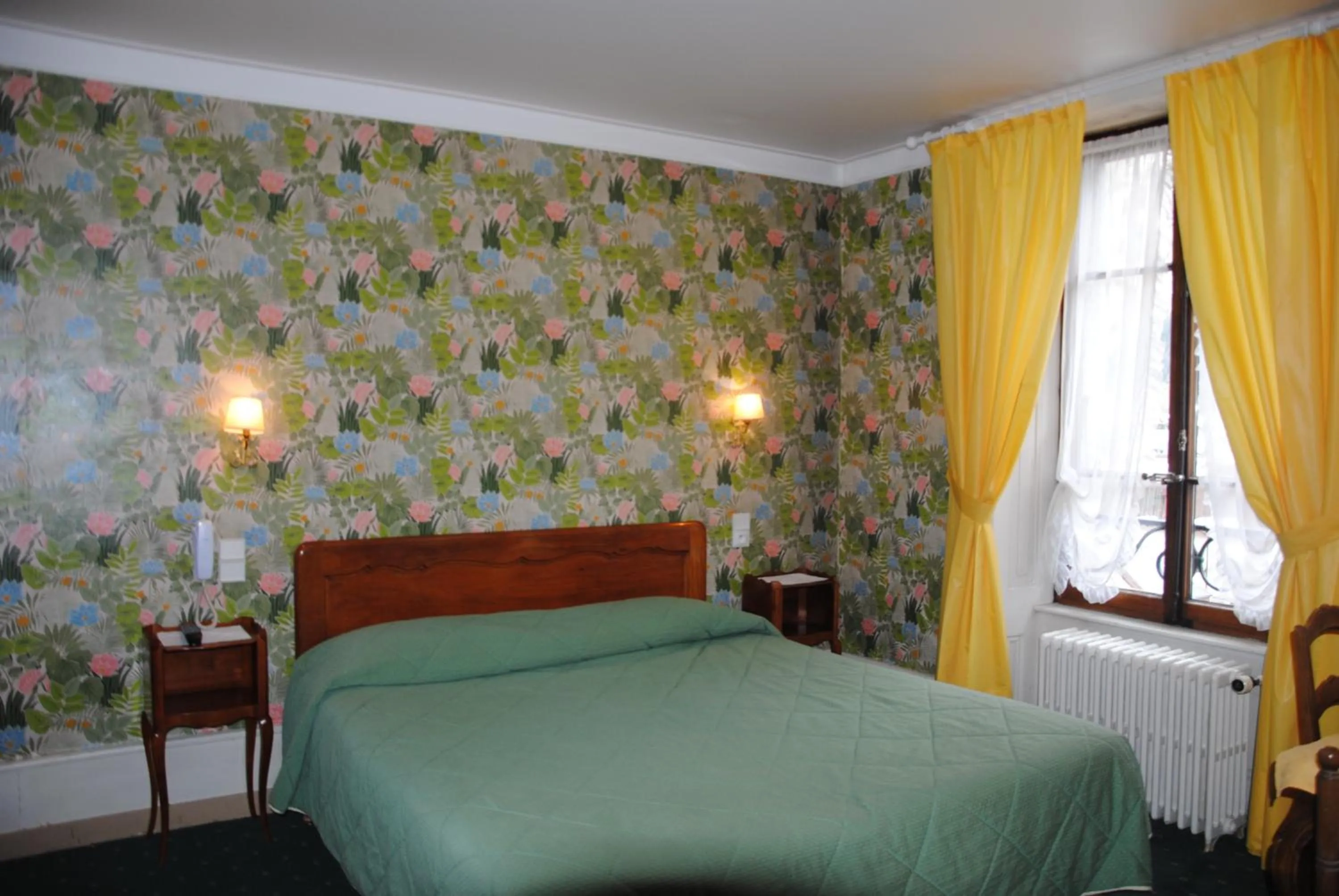 Bedroom in Hôtel Richemond
