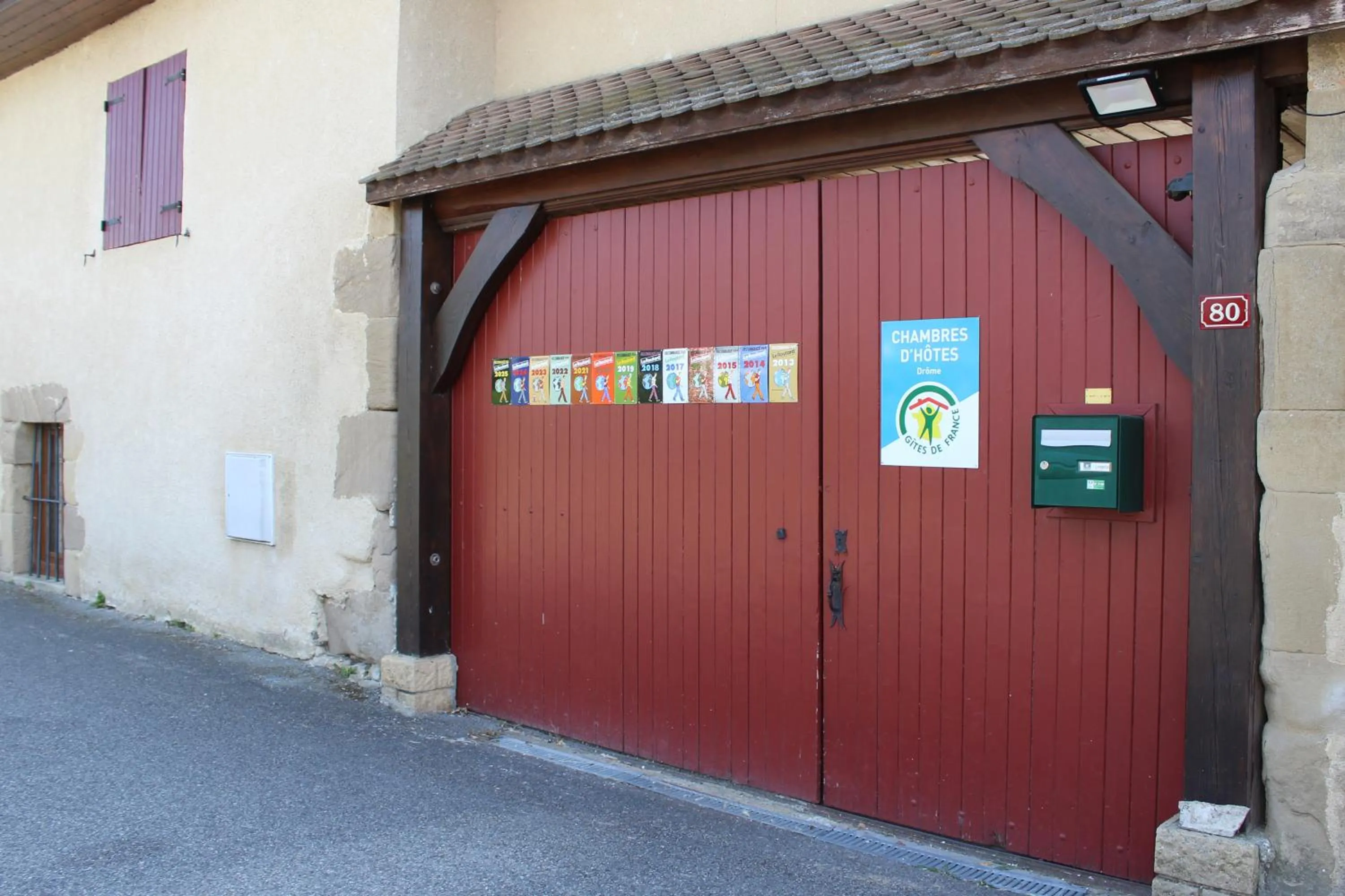 Facade/entrance in Les Pascals