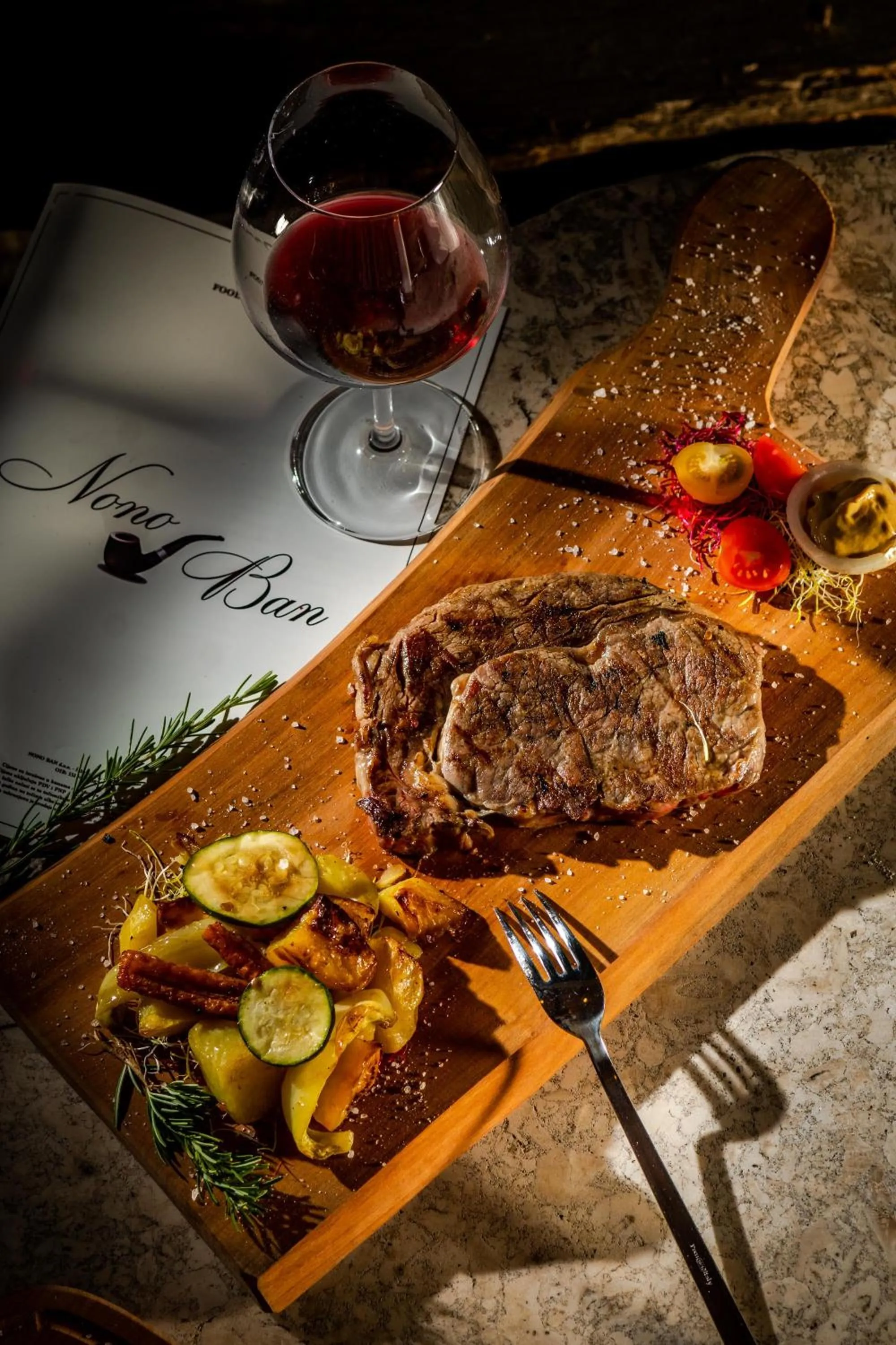 Food and drinks in Nono Ban Boutique Hotel & Villas