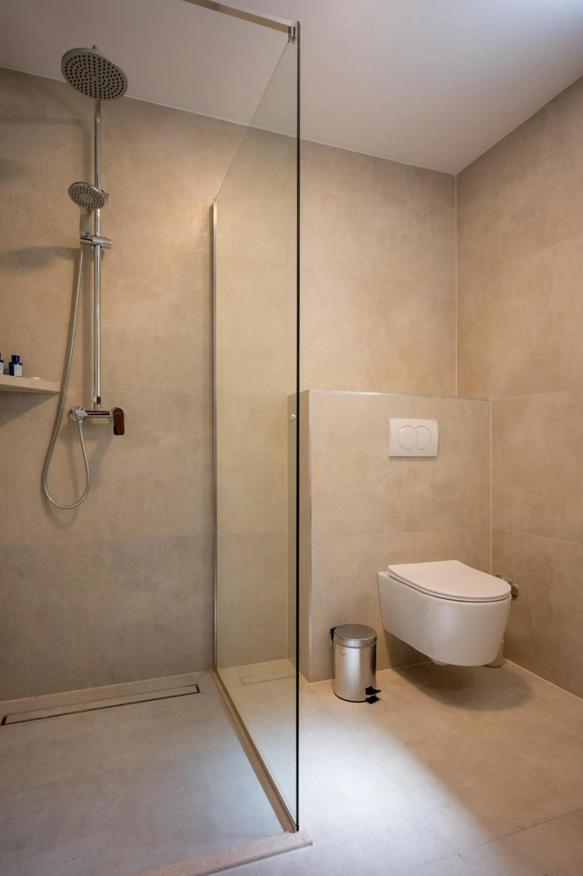 Shower in Nono Ban Boutique Hotel & Villas