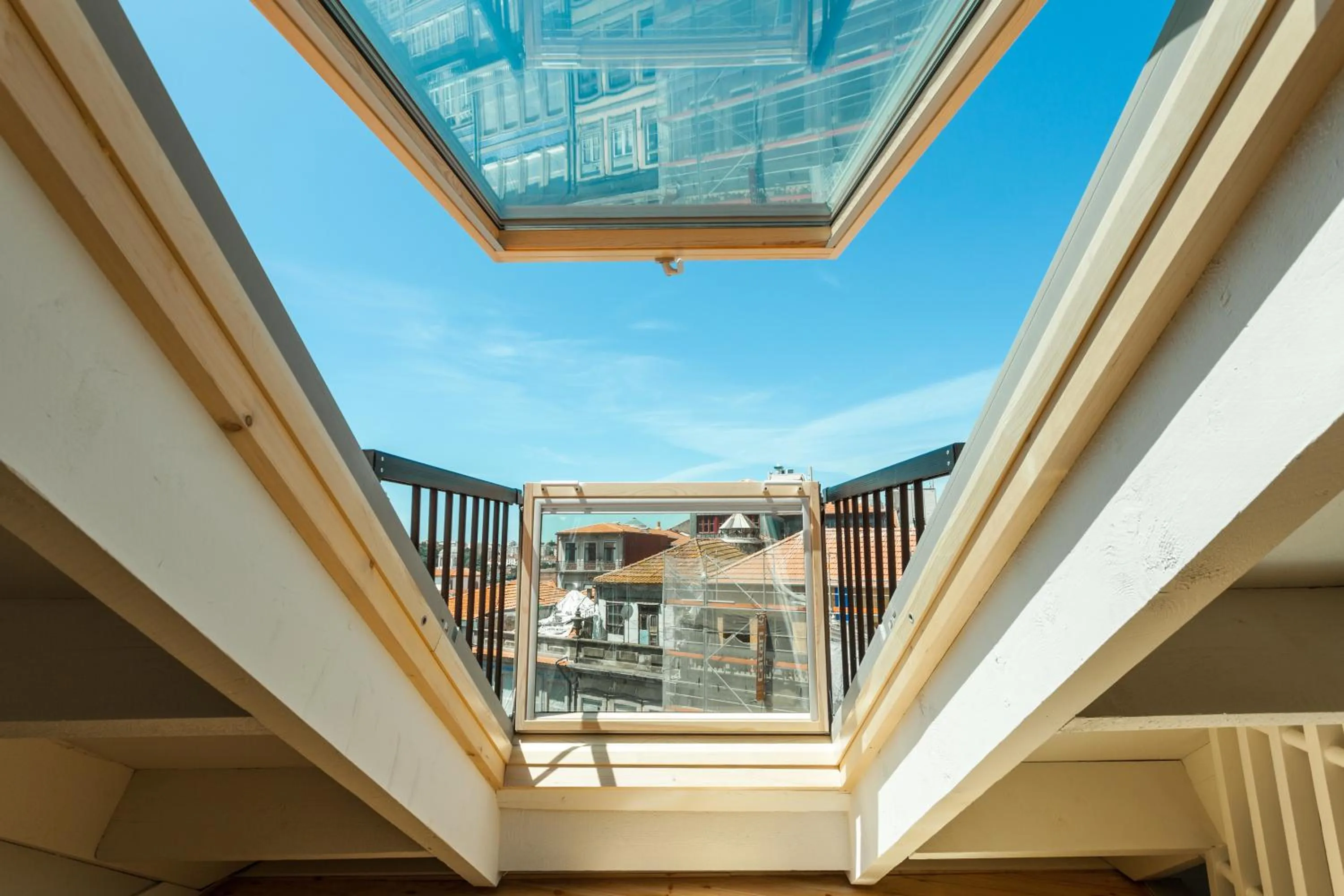 Day in YOUROPO - City Center Ribeira Porto