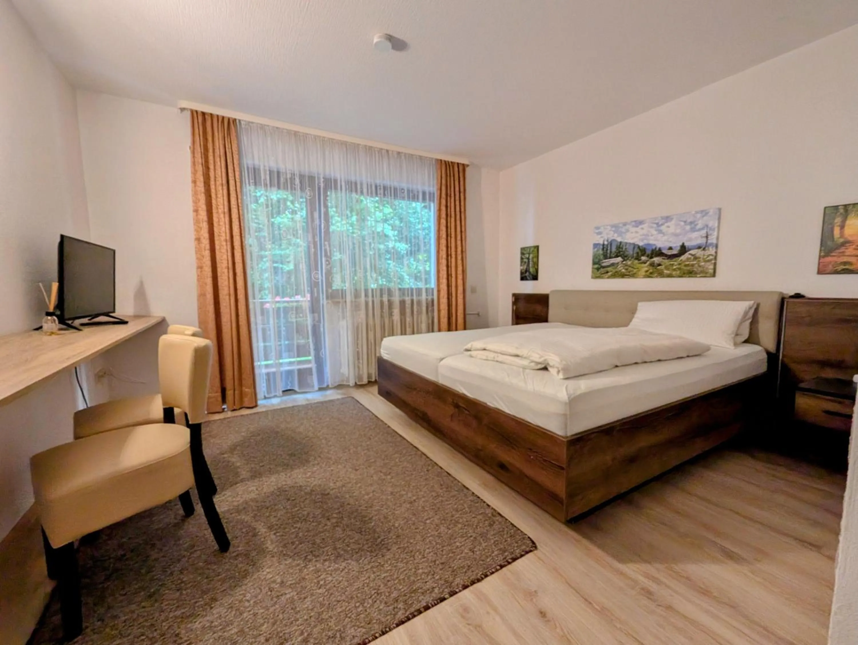 Photo of the whole room, Bed in Hotel Pension Blüchersruh