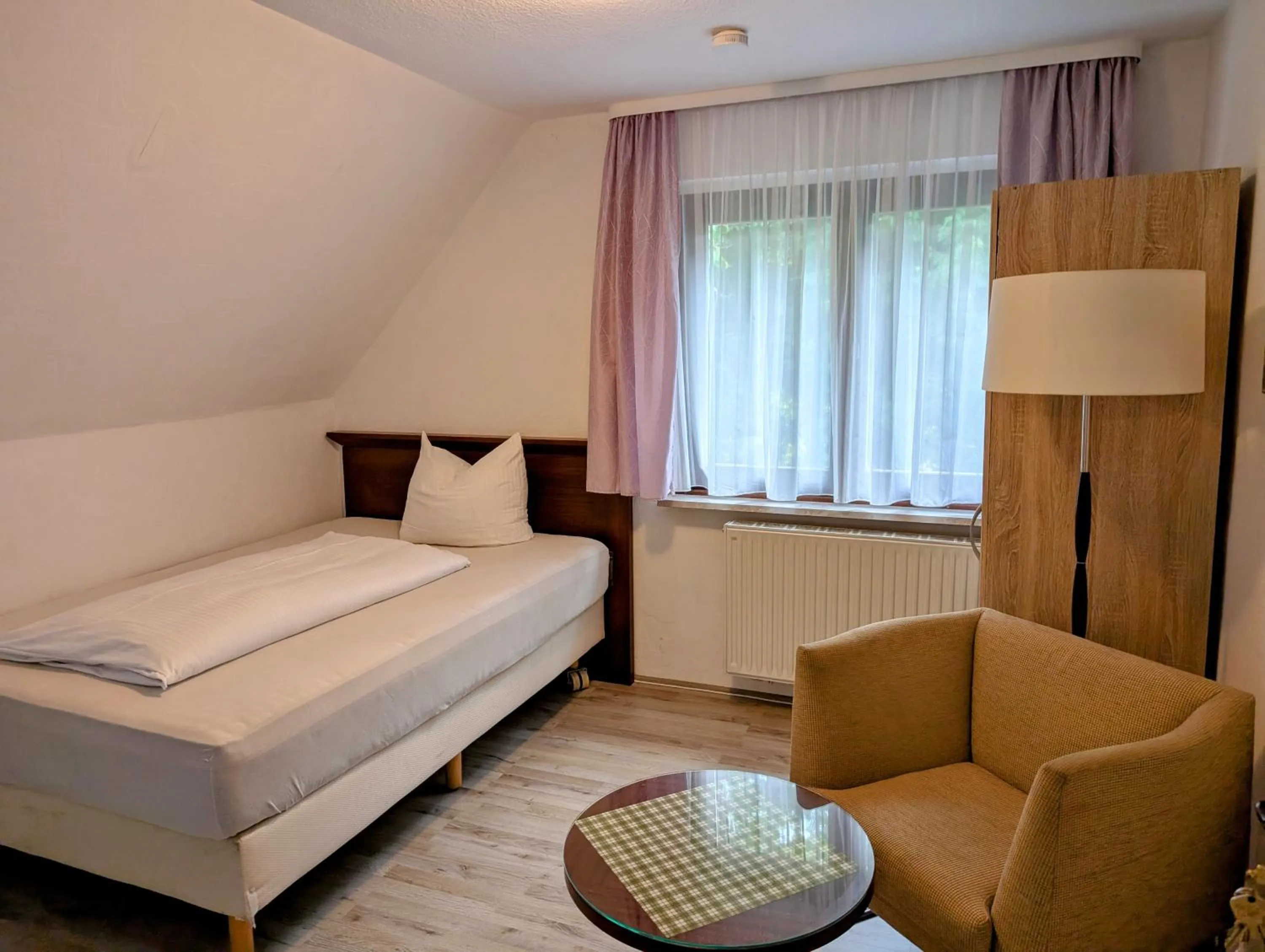 Photo of the whole room, Bed in Hotel Pension Blüchersruh