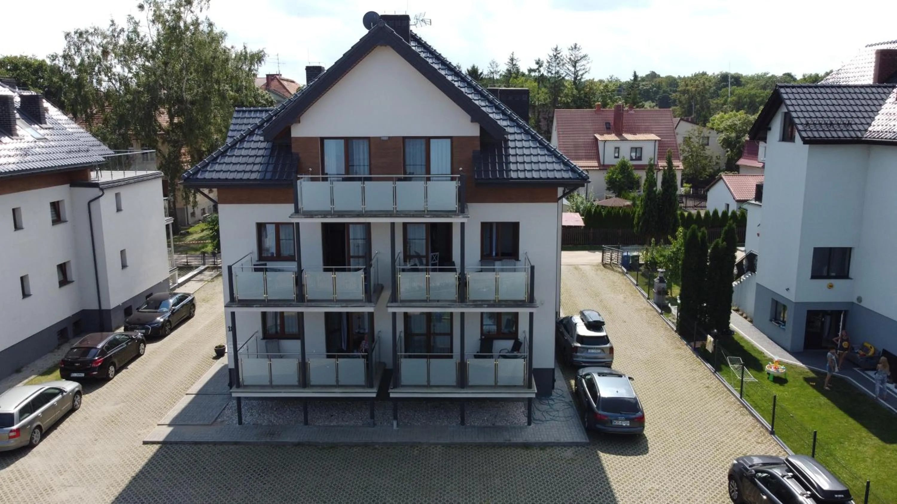Property building in Apartamenty Kapitanskie