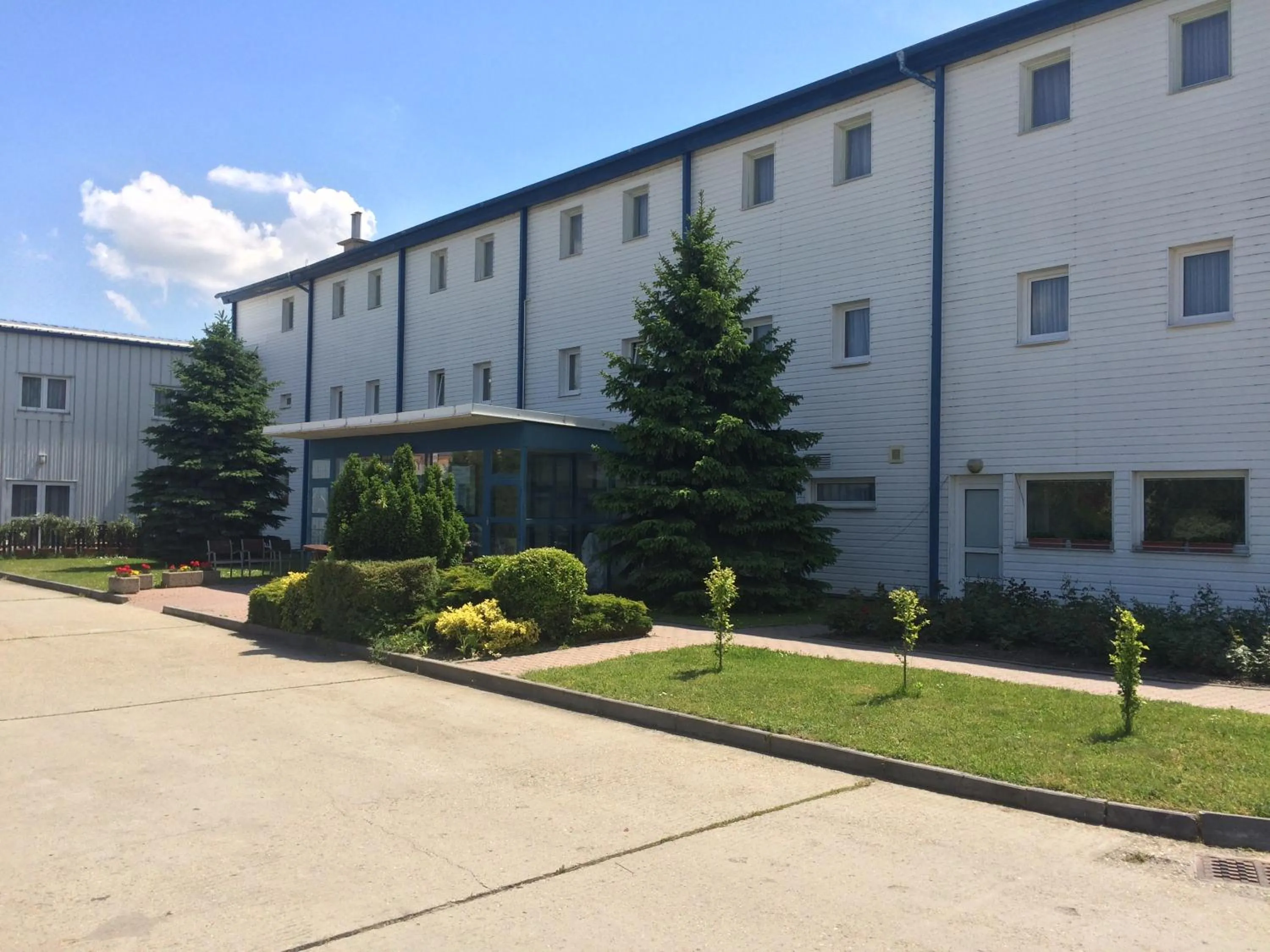 Property building in Hotel Remy