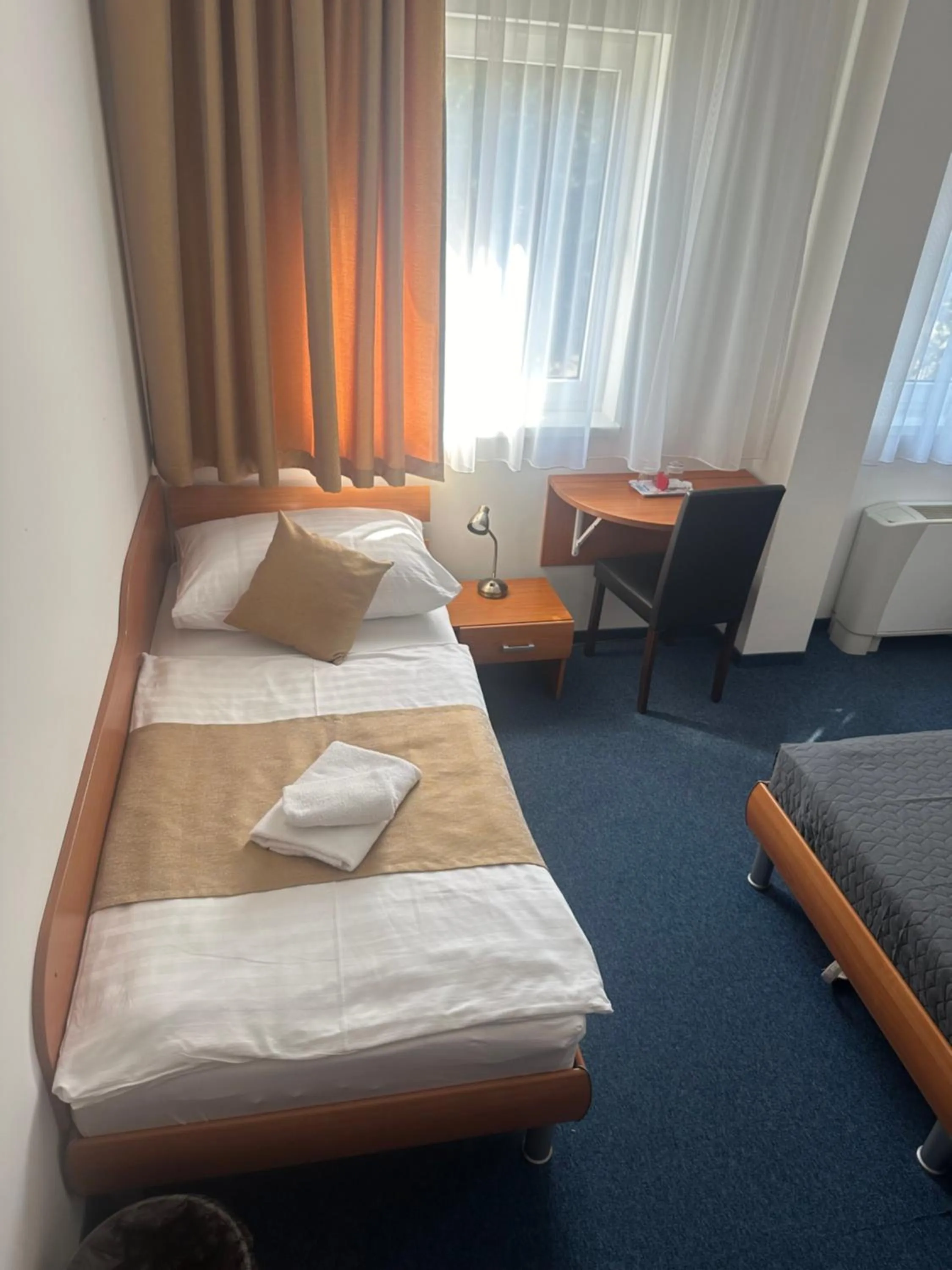 Photo of the whole room, Bed in Hotel Remy