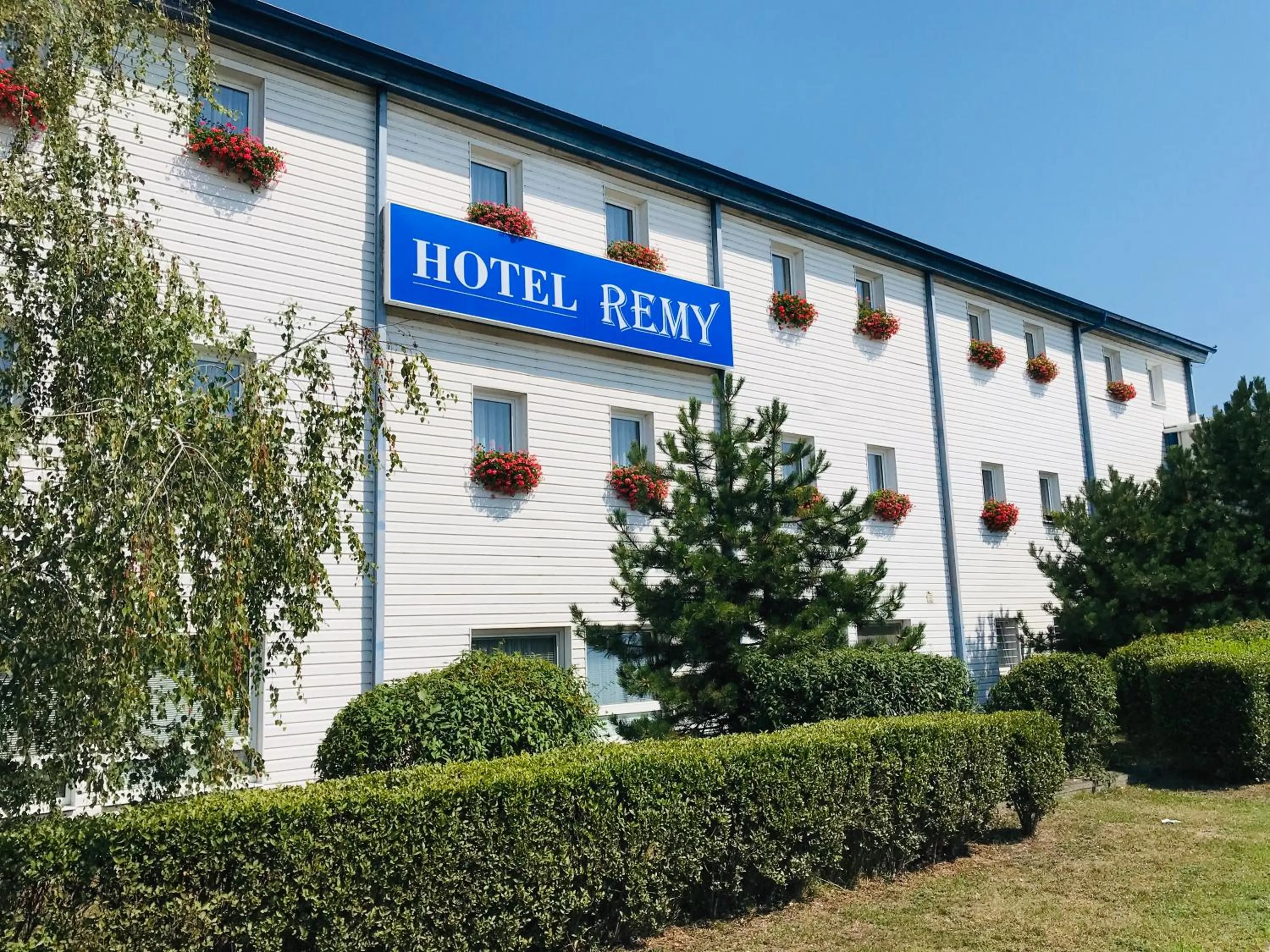 Property building in Hotel Remy