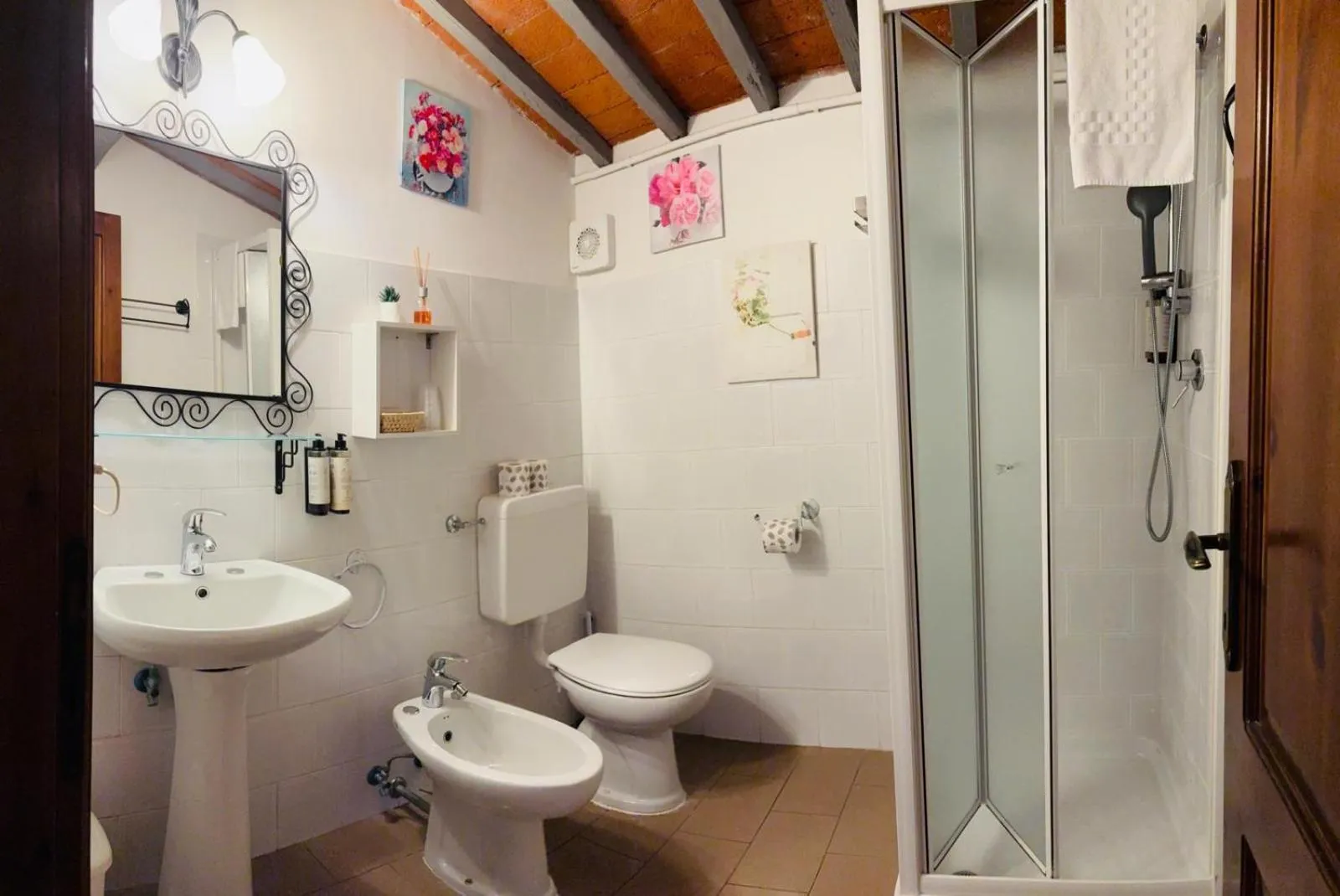 Bathroom in Villa Schiatti