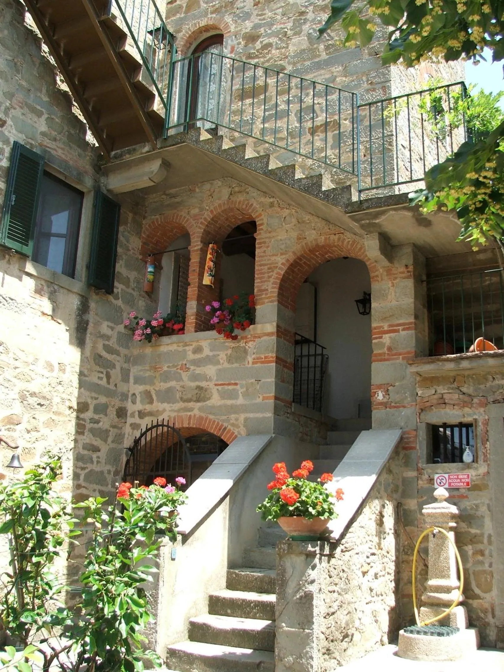 Facade/entrance in Villa Schiatti