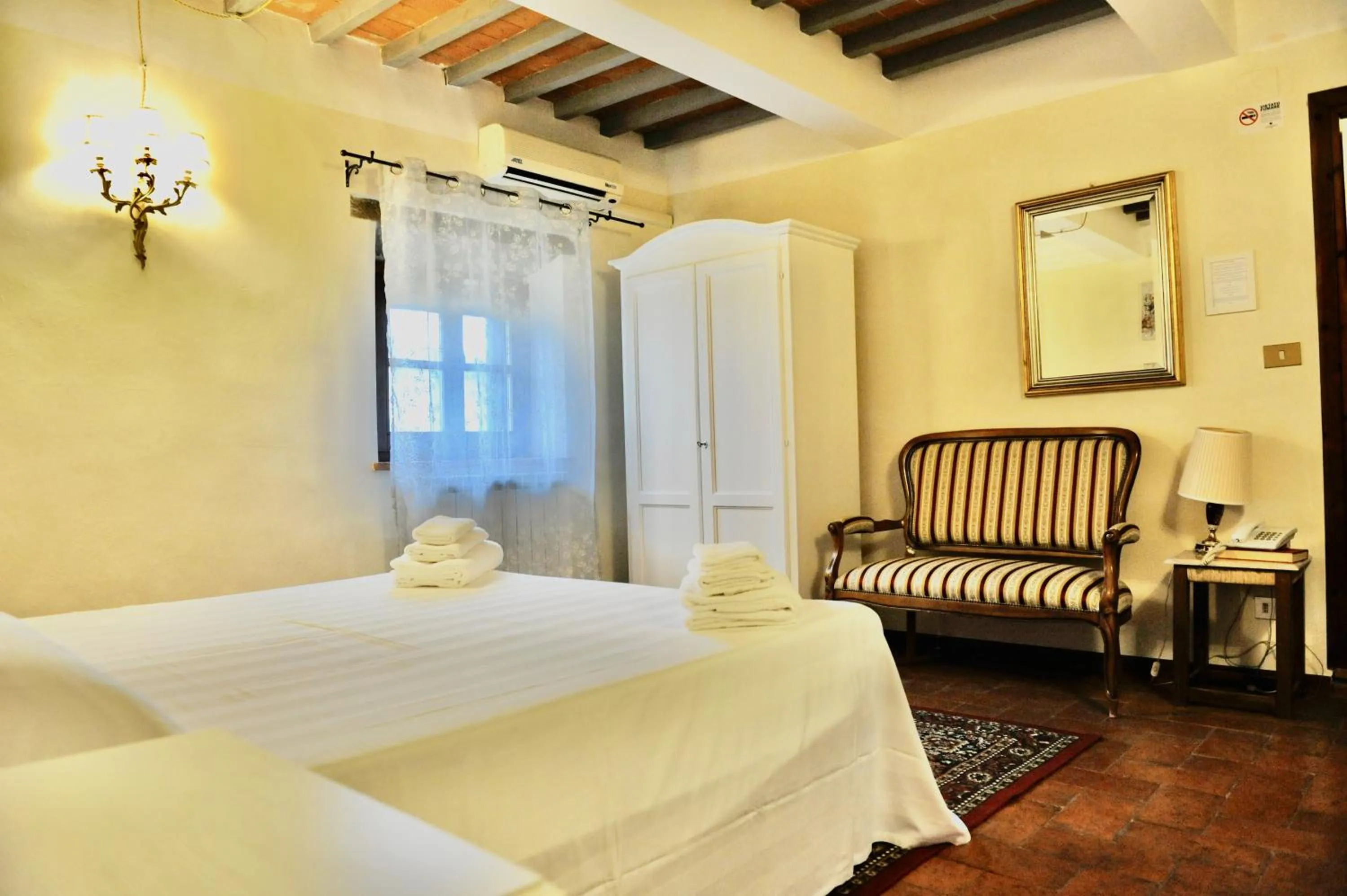 Bedroom, Bed in Villa Schiatti