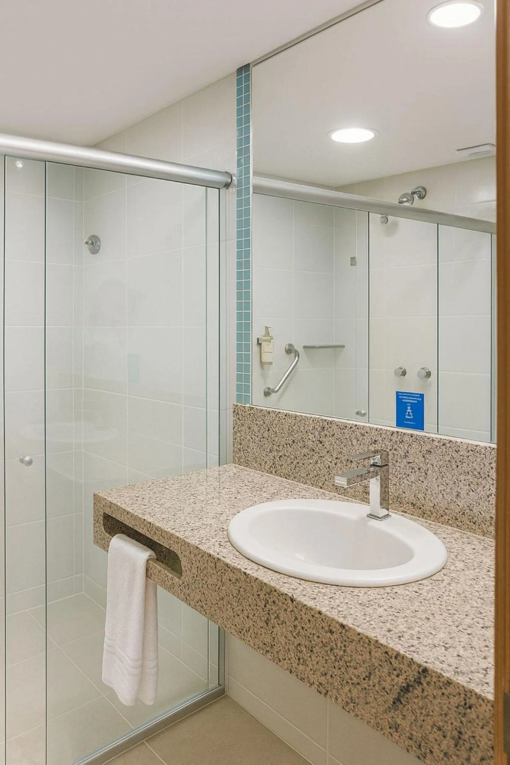 Shower in Blue Tree Premium Manaus