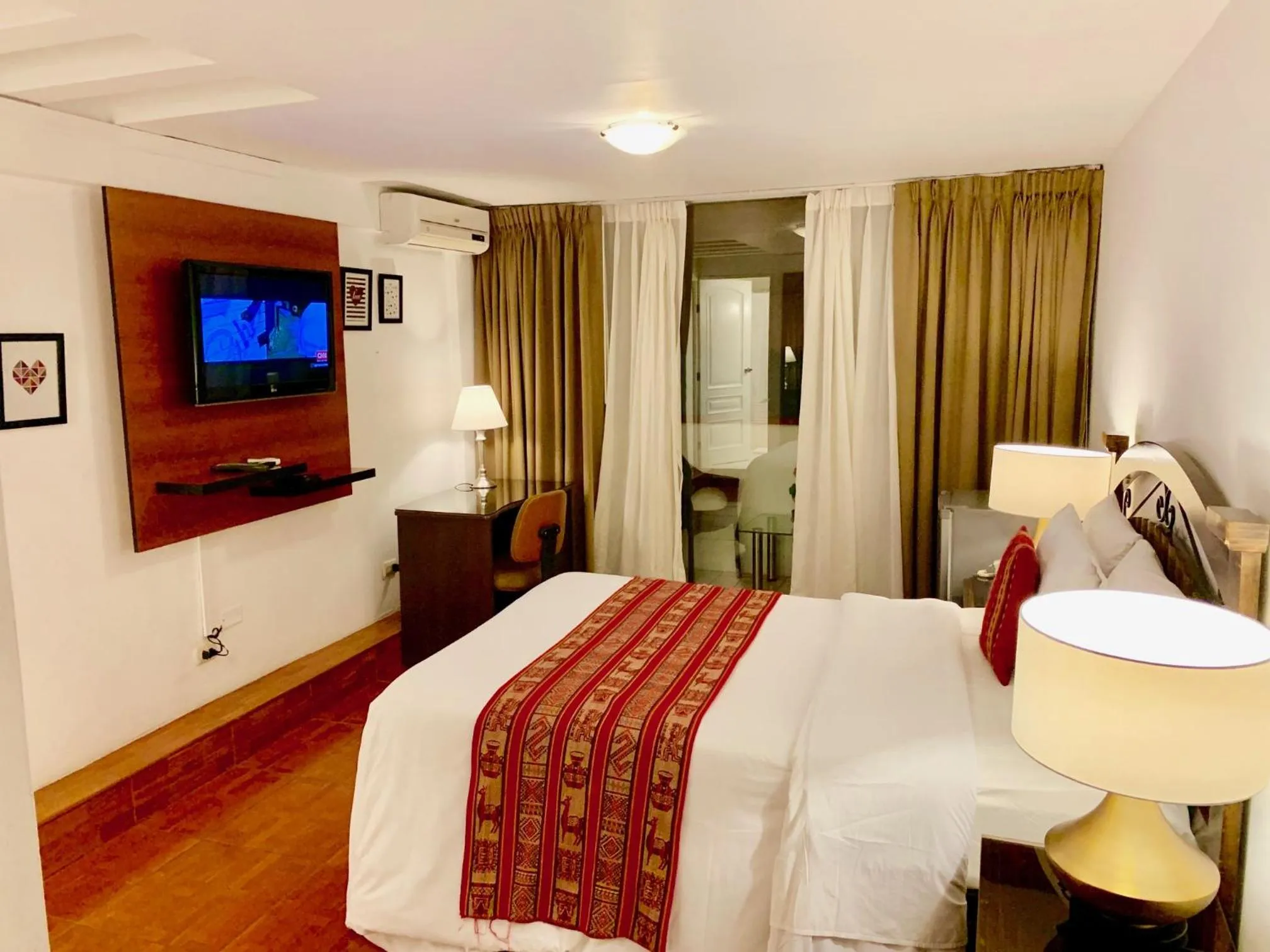 Bed in Casa Bella Boutique Hotel San Isidro