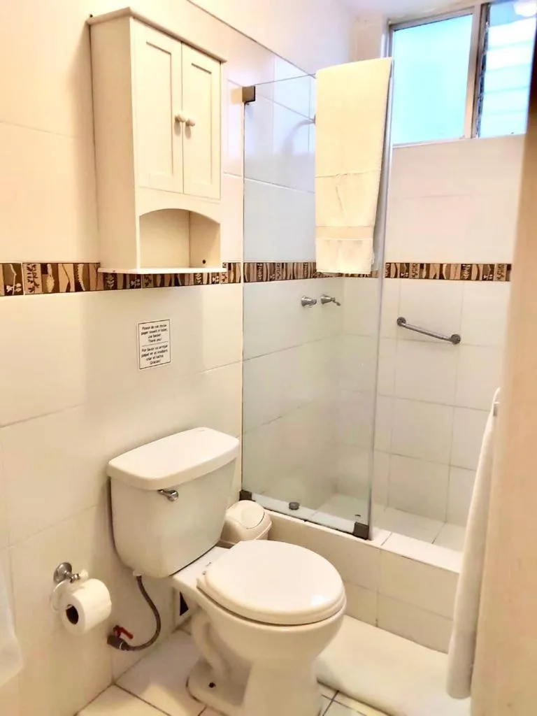 Shower in Casa Bella Boutique Hotel San Isidro