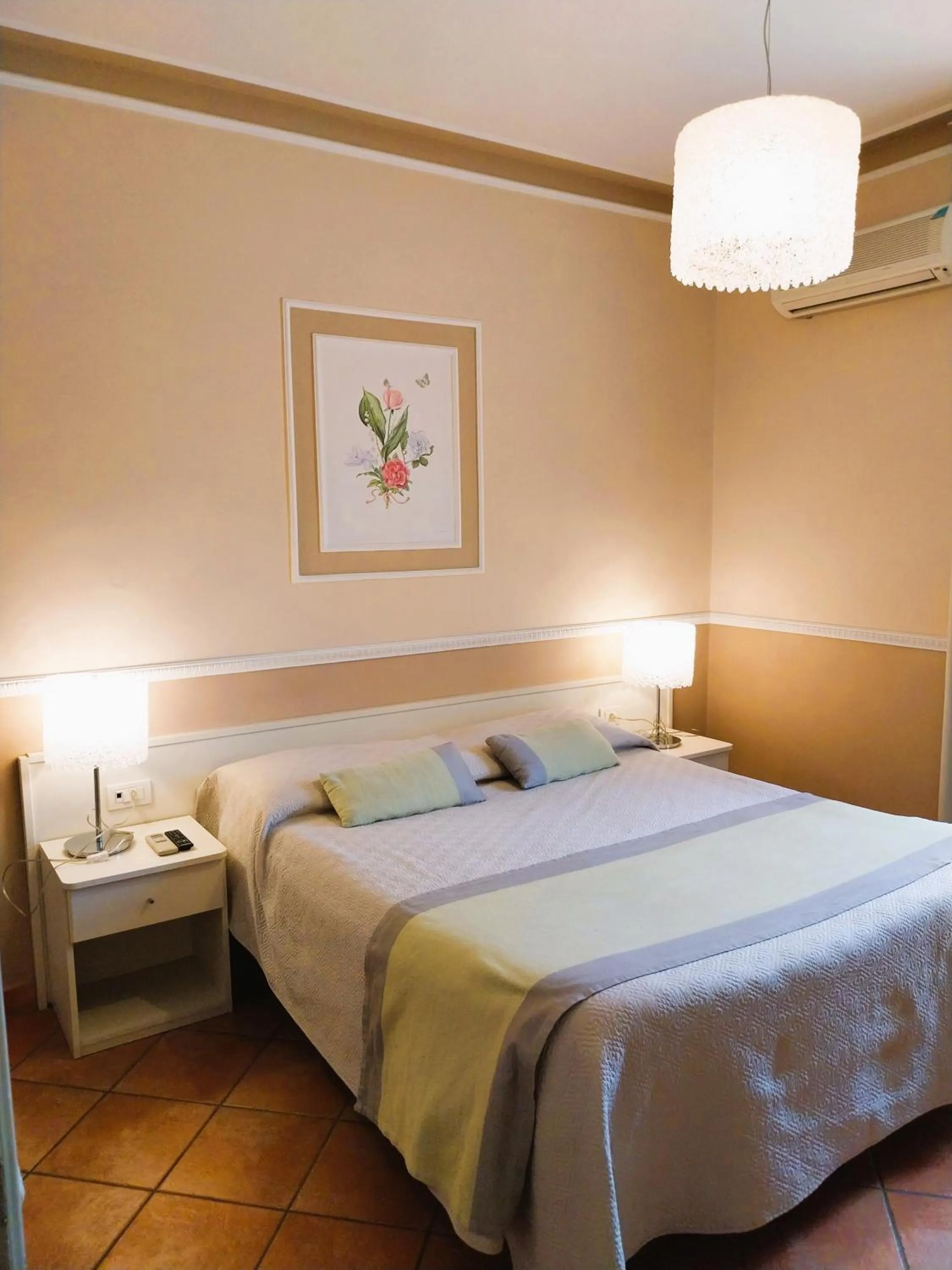 Bedroom, Bed in Hotel Moderno