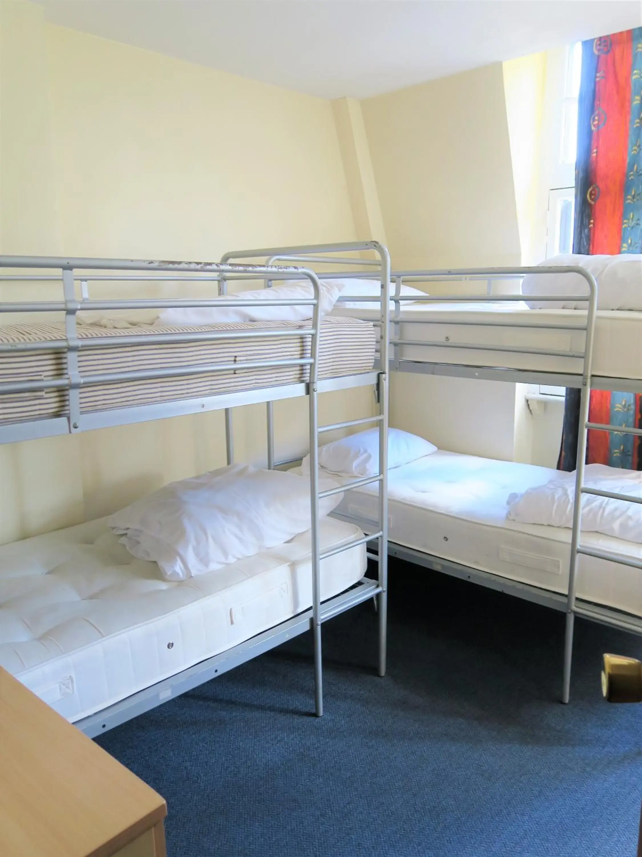 Bunk Bed in Hotel Strand Continental