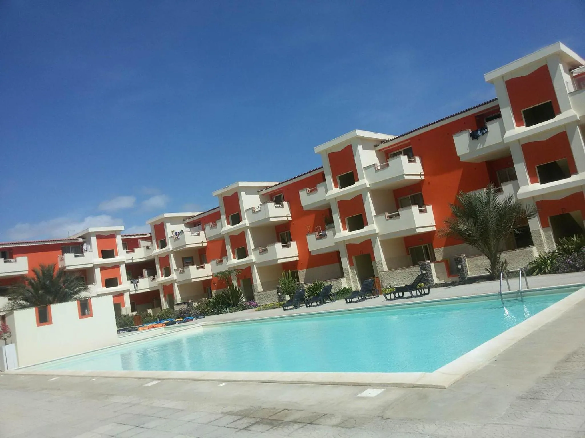 Sal Apartments Djadsal Moradias