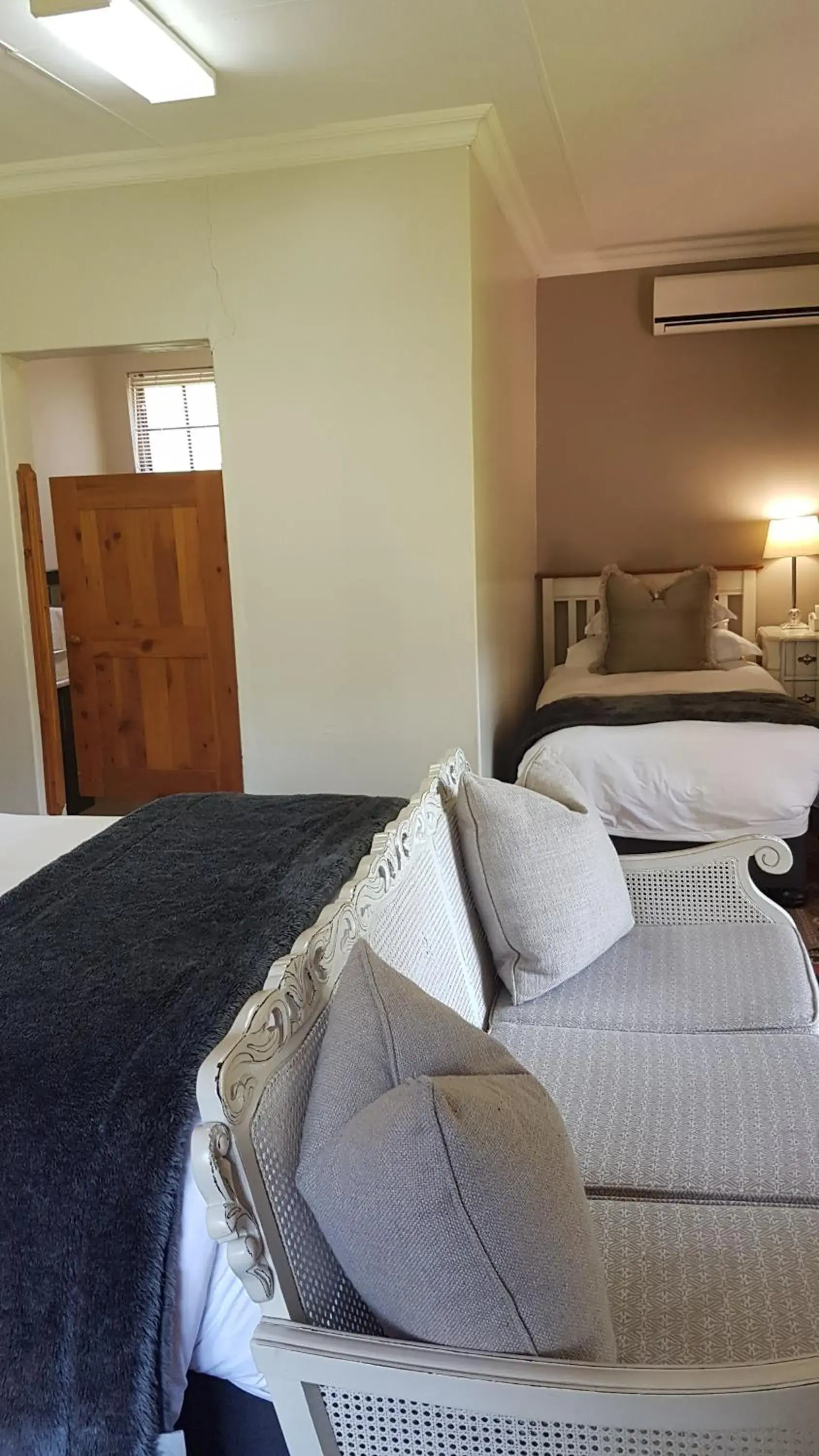 Twin Room in Haggards on Hilldrop Twin Room in Haggards on Hilldrop