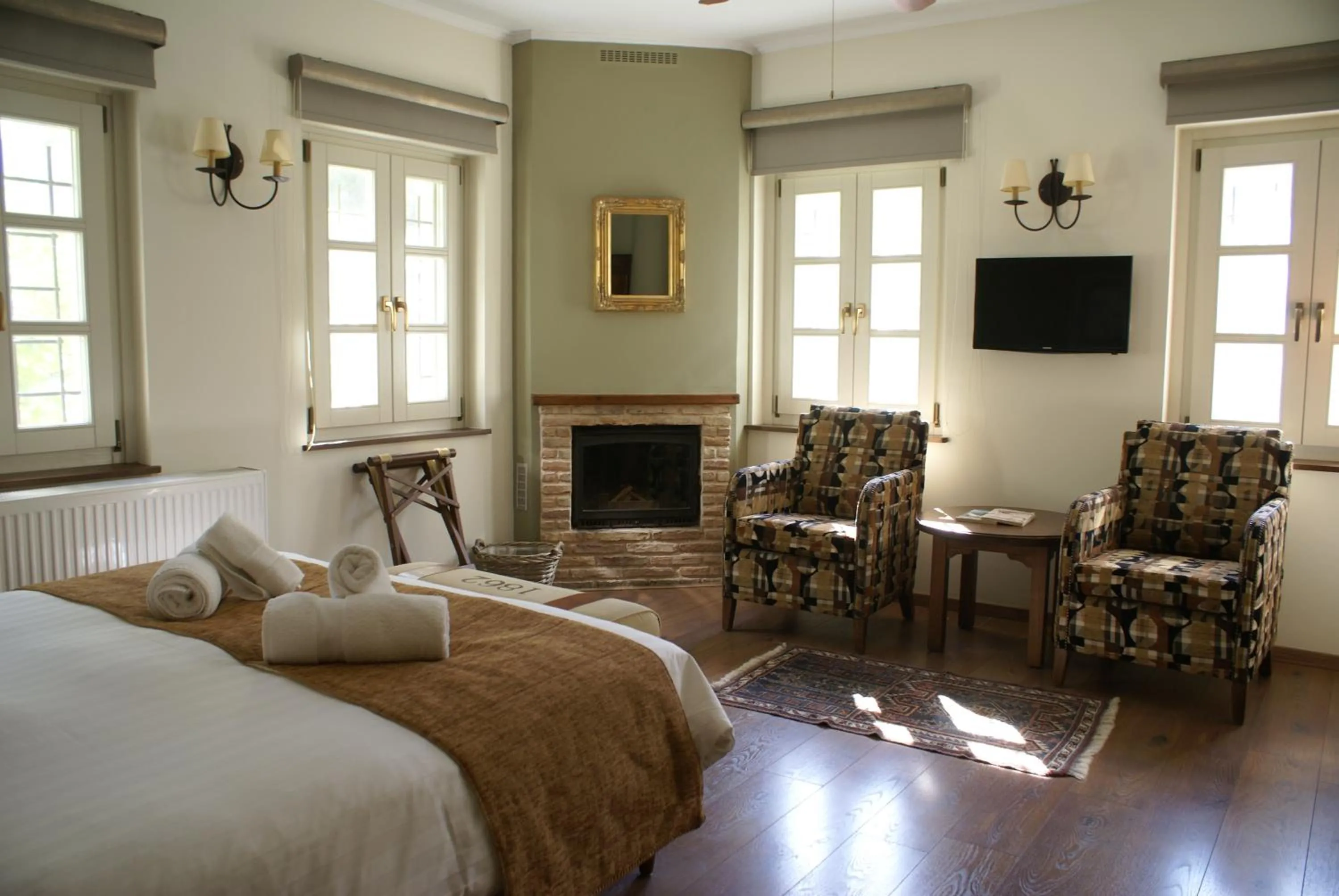 Photo of the whole room, Bed in Gamila Rocks Mountain Hotel
